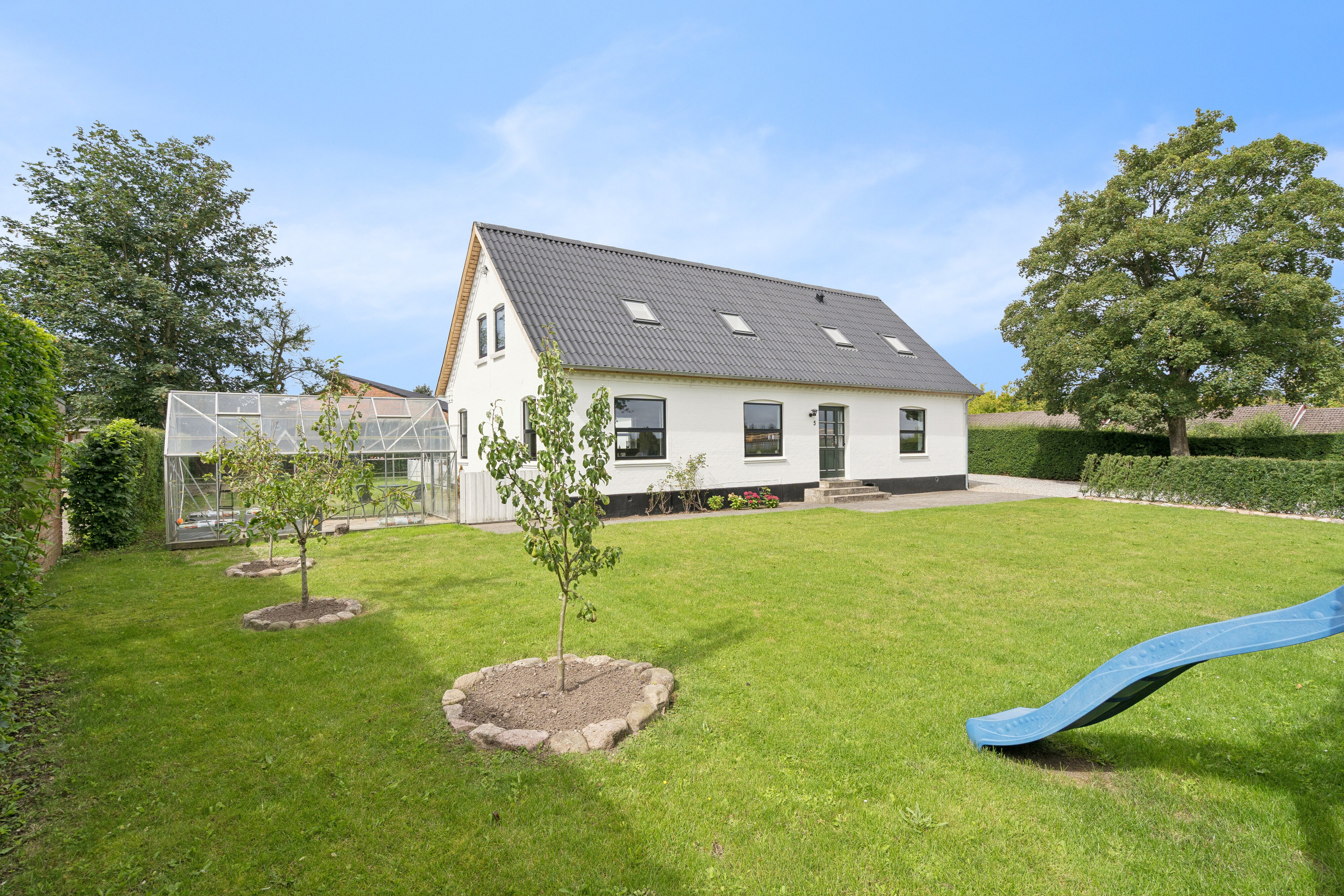 Fremhævet set fra haven billede i fuldskærmstilstand. Billede af Lombjergevej 5, 5750 Ringe