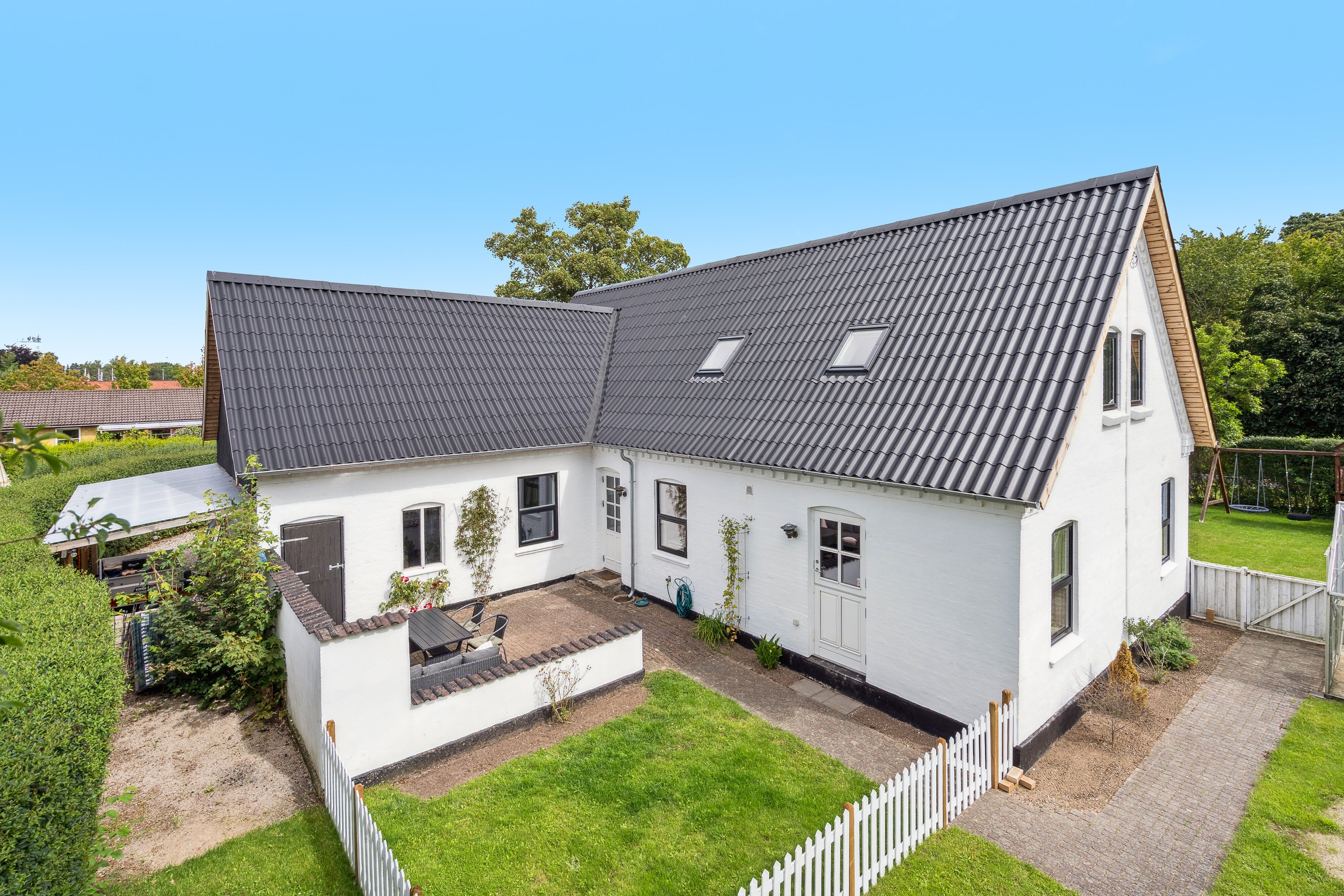 Miniaturebillede 1: udendørs. Billede af Lombjergevej 5, 5750 Ringe