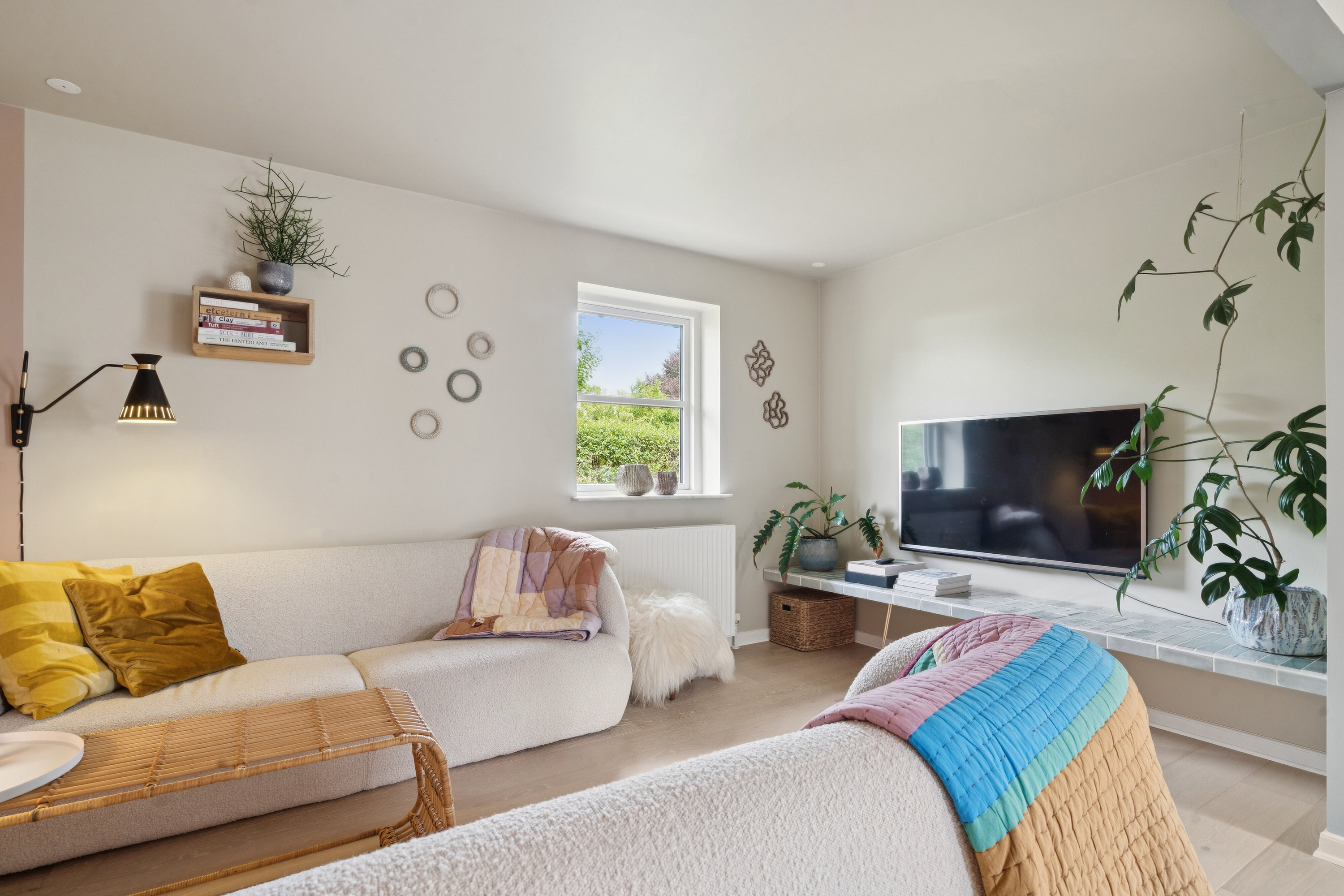 Fremhævet stue billede i fuldskærmstilstand. Billede af Krybdalvej 8, 8620 Kjellerup