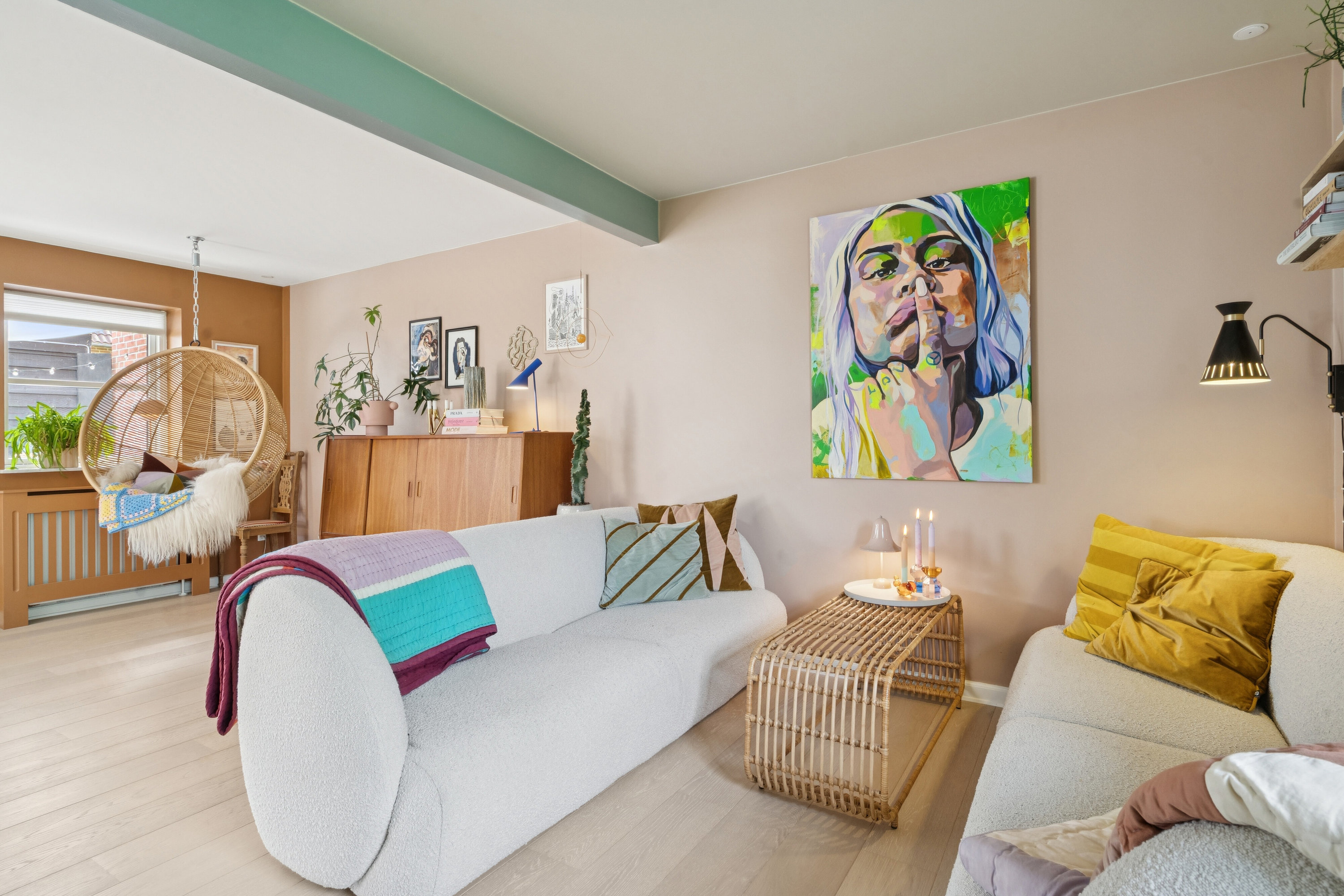 Fremhævet stue billede i fuldskærmstilstand. Billede af Krybdalvej 8, 8620 Kjellerup