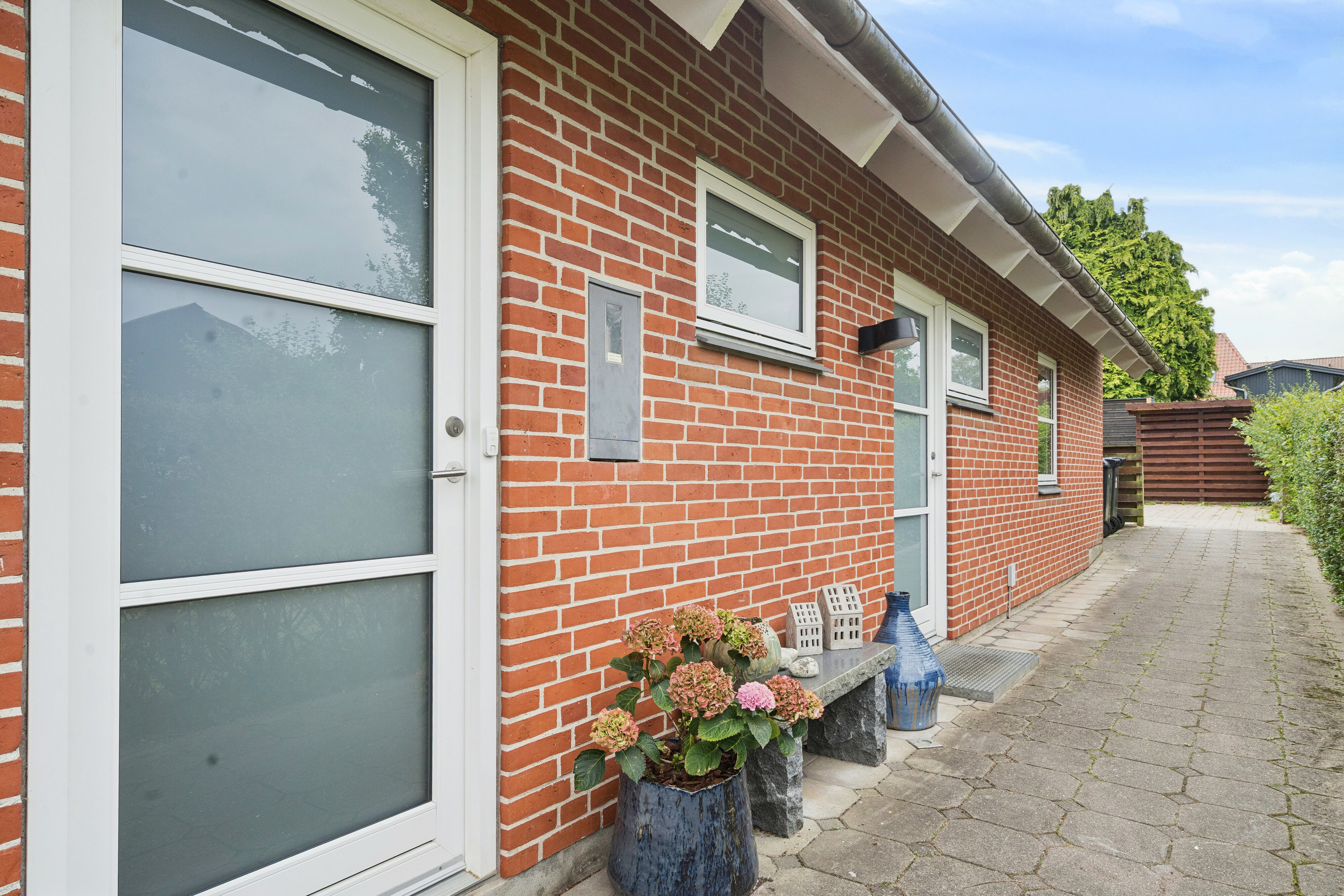 Fremhævet udendørs billede i fuldskærmstilstand. Billede af Krybdalvej 8, 8620 Kjellerup