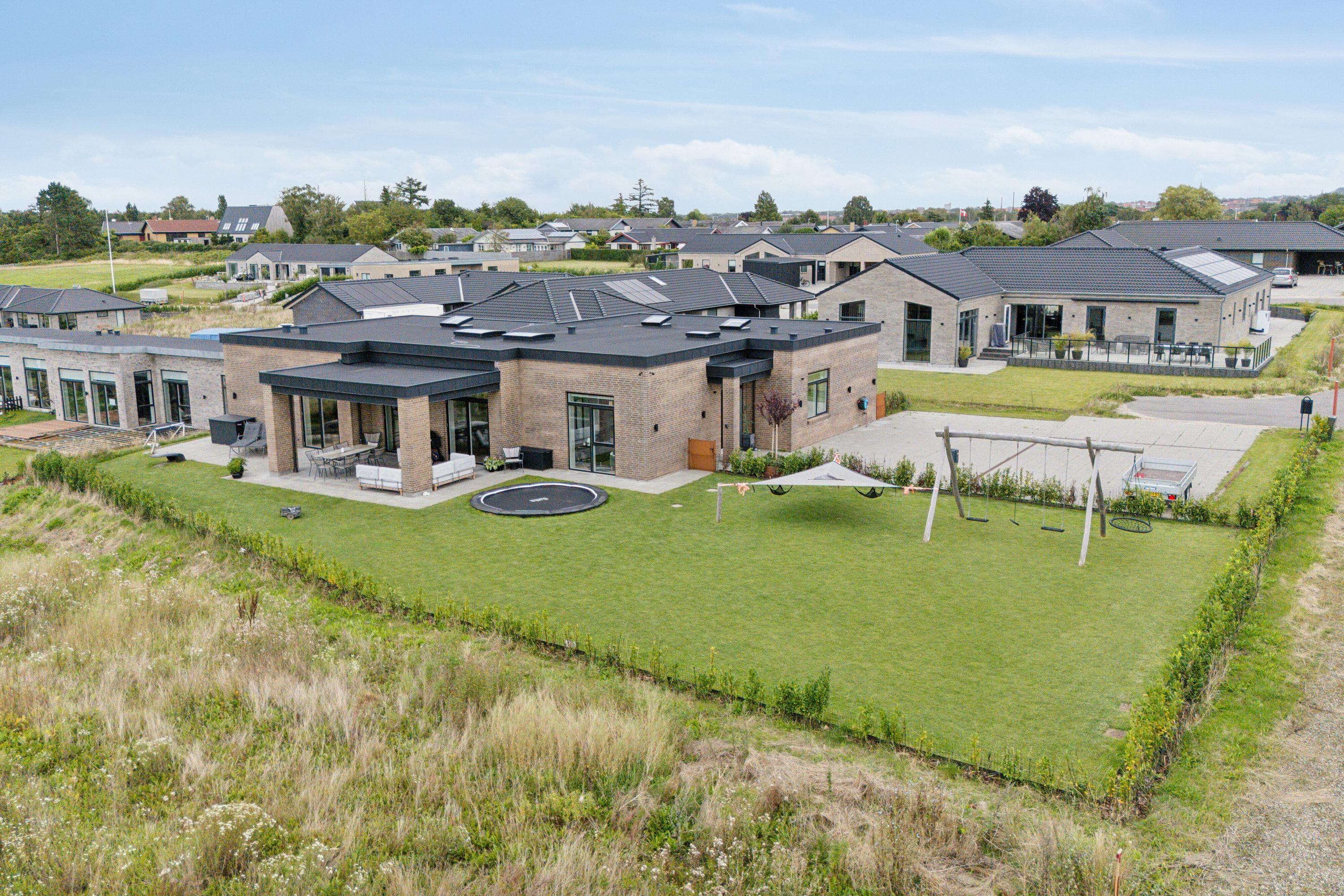 Fremhævet set fra haven billede i fuldskærmstilstand. Billede af Stjernebakken 85, 4200 Slagelse