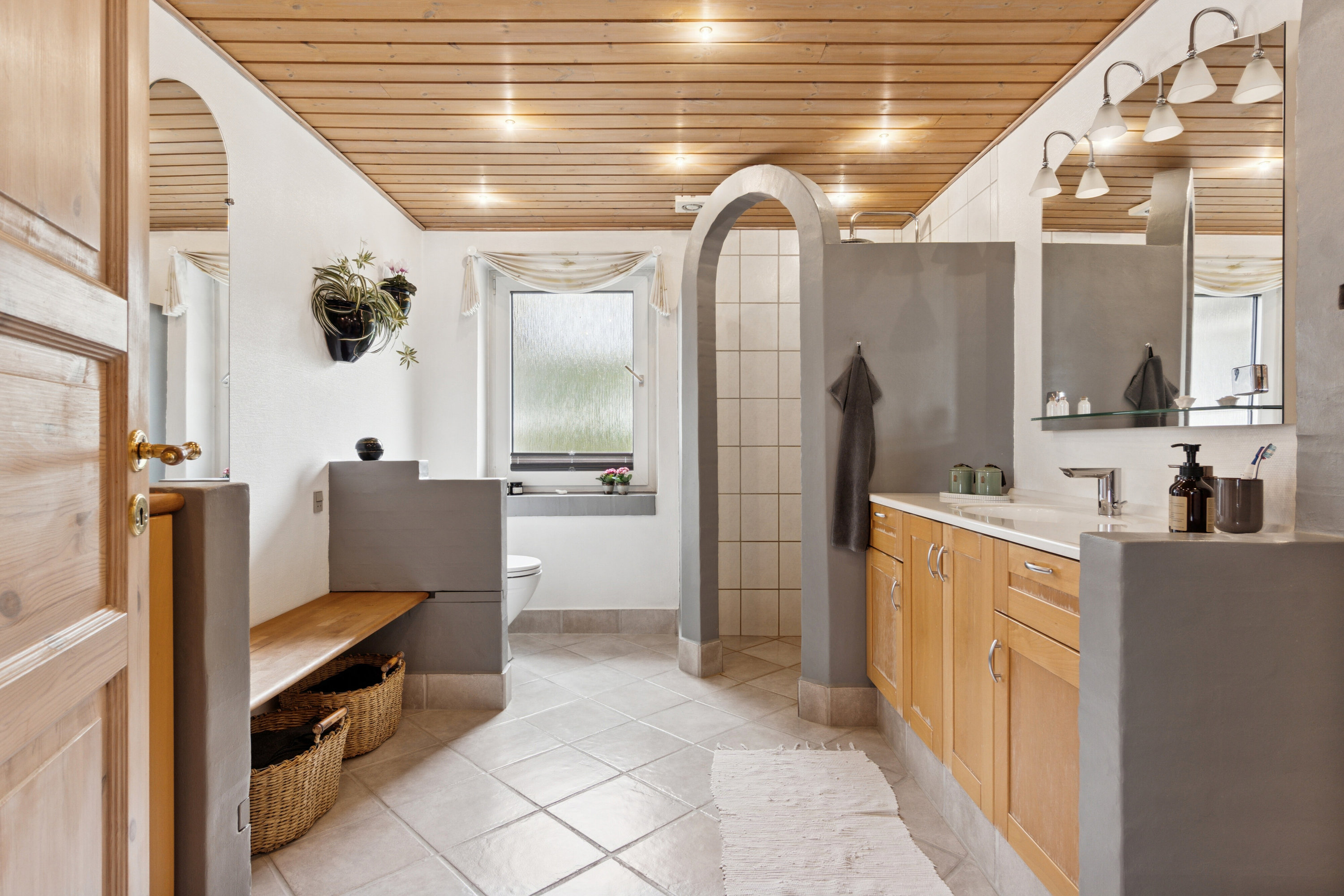 Fremhævet badeværelse billede i fuldskærmstilstand. Billede af Bromøllevej 19, Hunstrup, 7700 Thisted