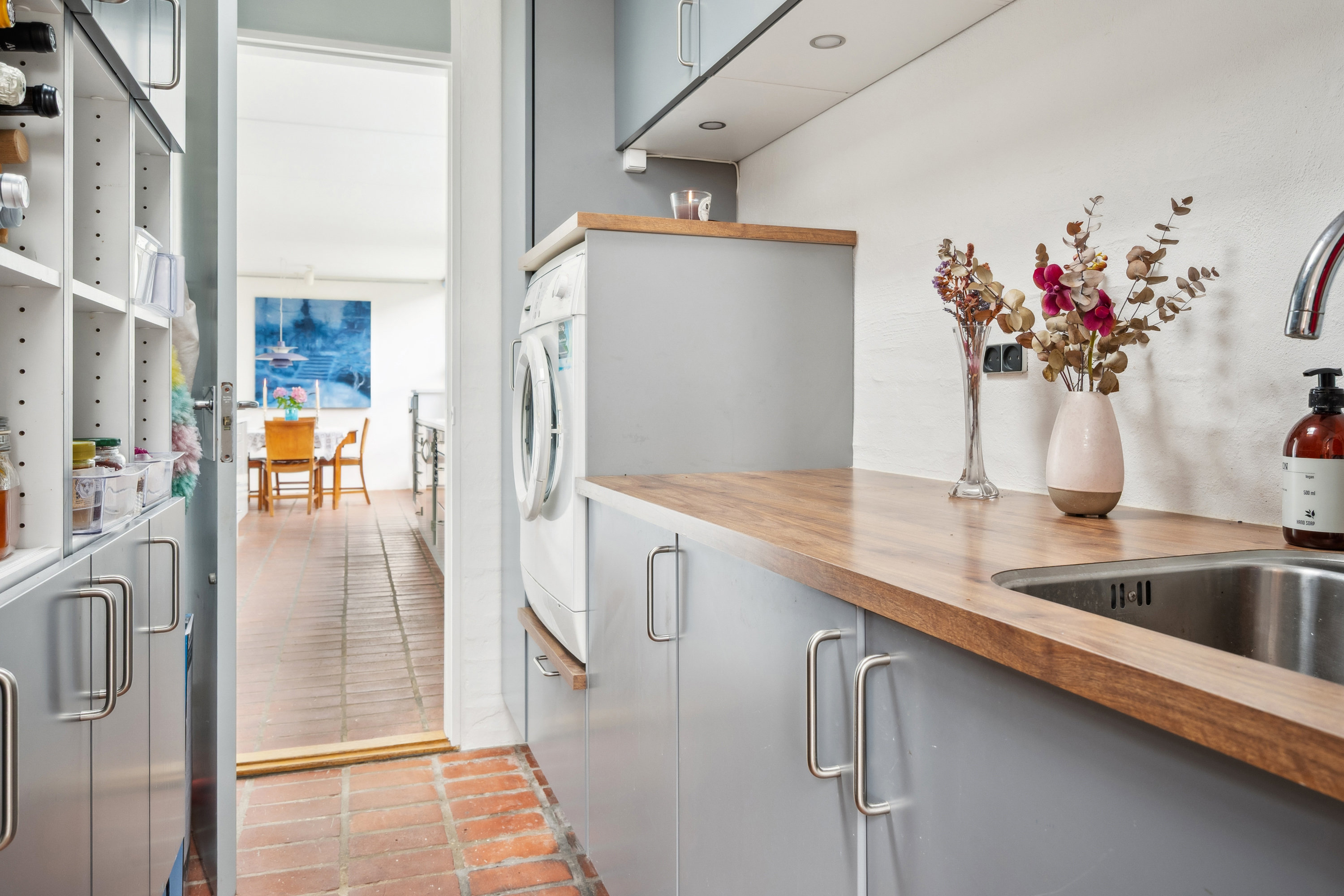 Fremhævet køkken billede i fuldskærmstilstand. Billede af Humlevej 19, 8240 Risskov