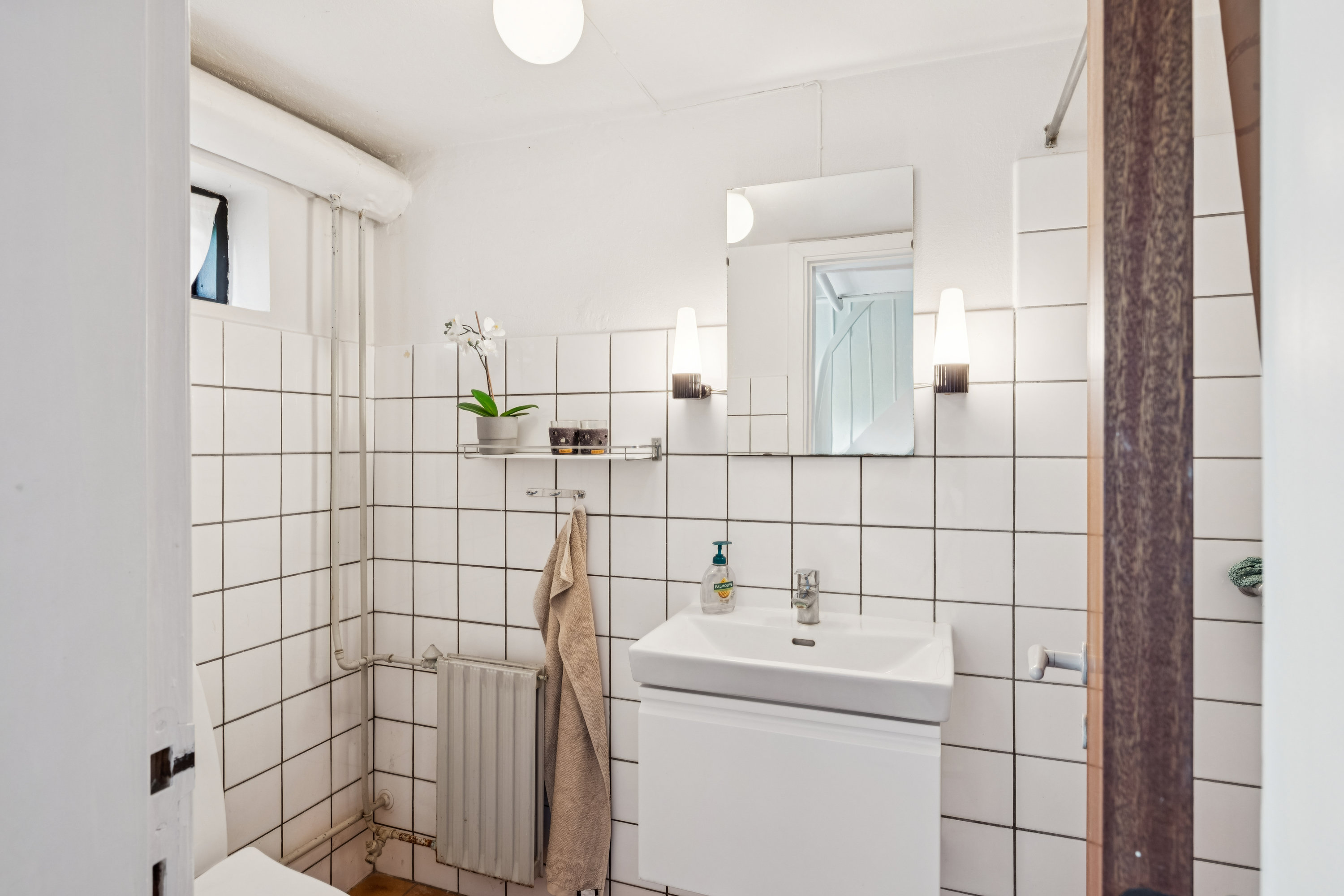 Fremhævet badeværelse billede i fuldskærmstilstand. Billede af Tjørnebakken 3, 8500 Grenaa