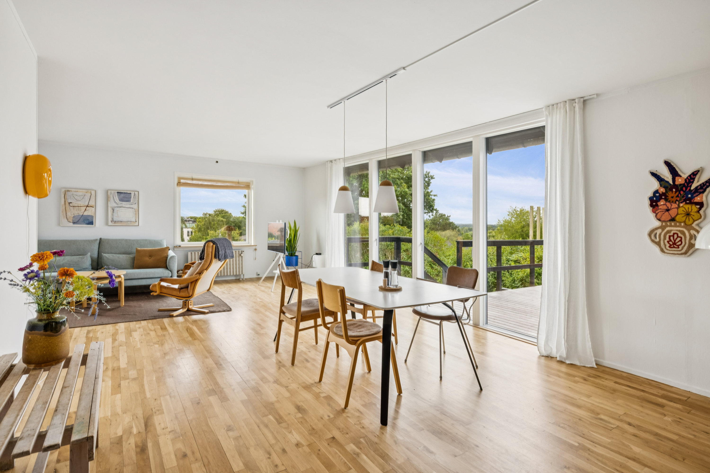 Fremhævet stue billede i fuldskærmstilstand. Billede af Tjørnebakken 3, 8500 Grenaa