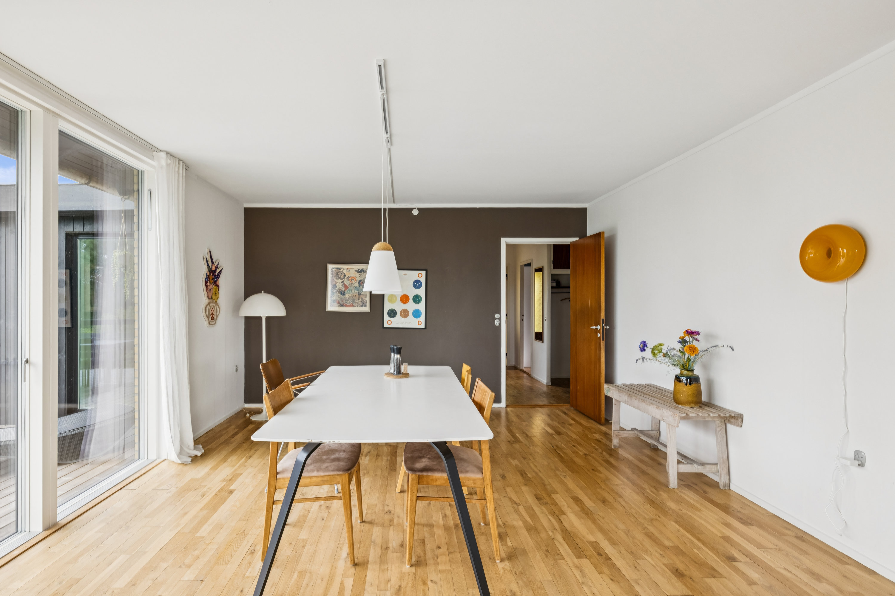 Fremhævet stue billede i fuldskærmstilstand. Billede af Tjørnebakken 3, 8500 Grenaa