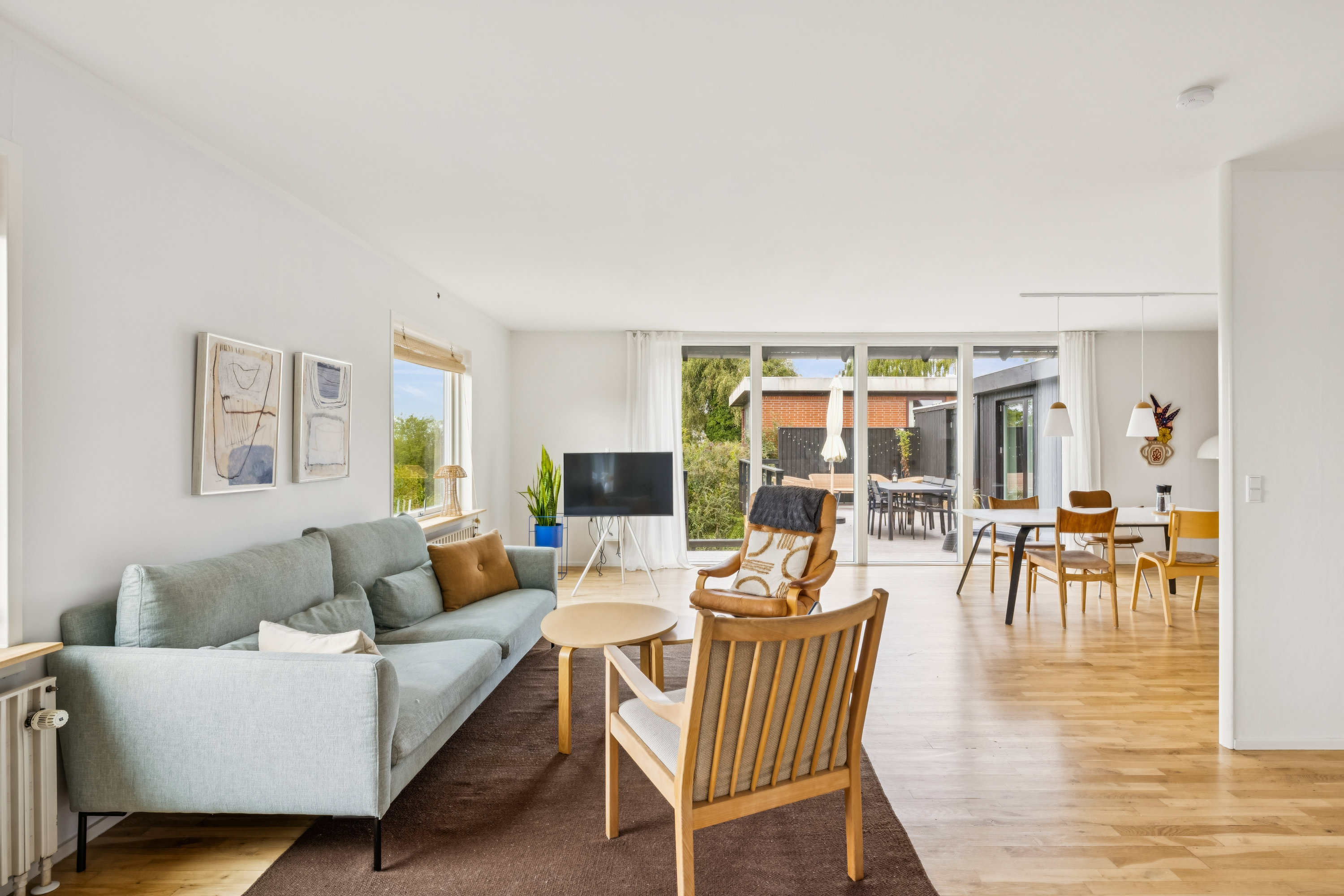 Fremhævet stue billede i fuldskærmstilstand. Billede af Tjørnebakken 3, 8500 Grenaa