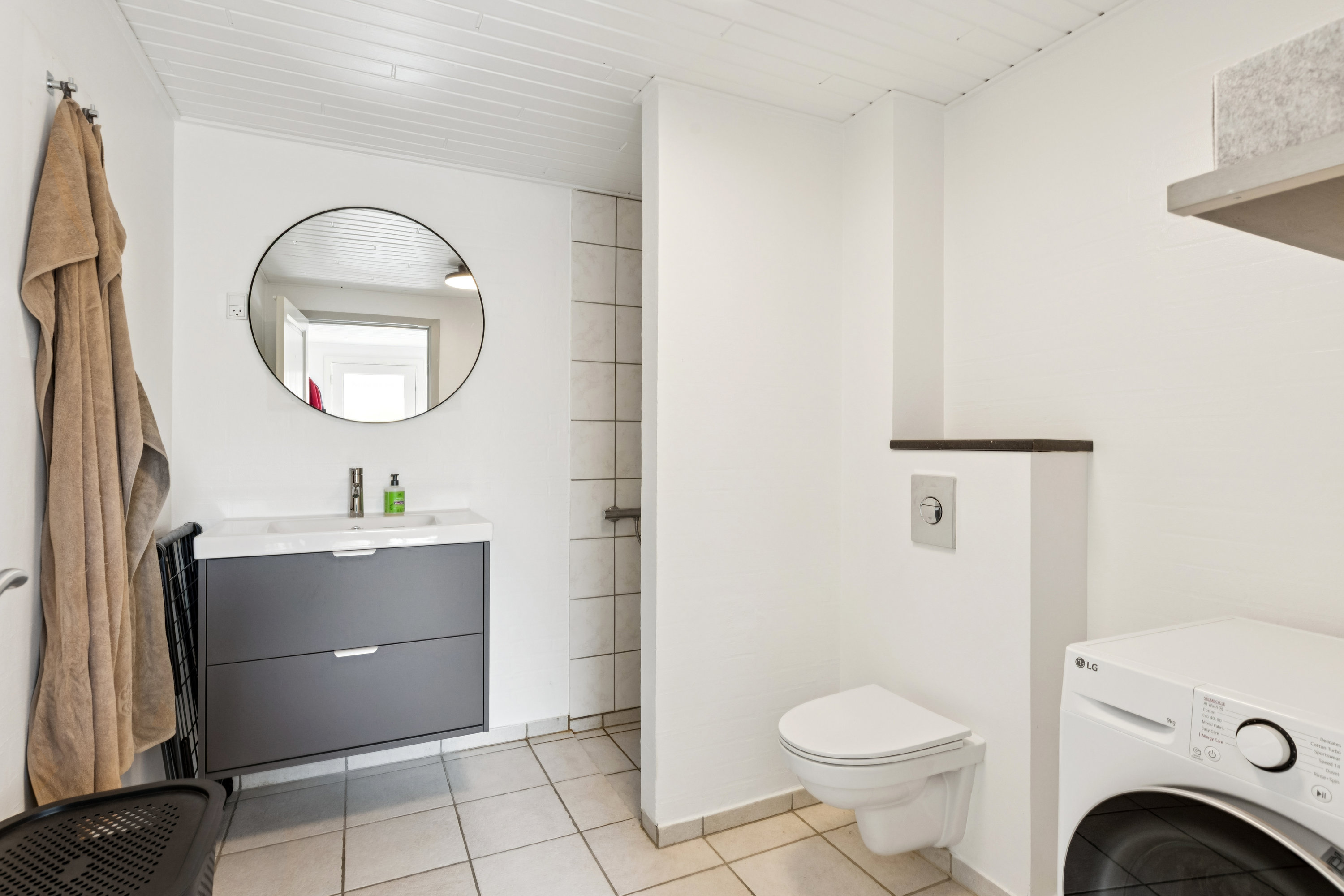 Fremhævet badeværelse billede i fuldskærmstilstand. Billede af Hundegade 28C, 6760 Ribe