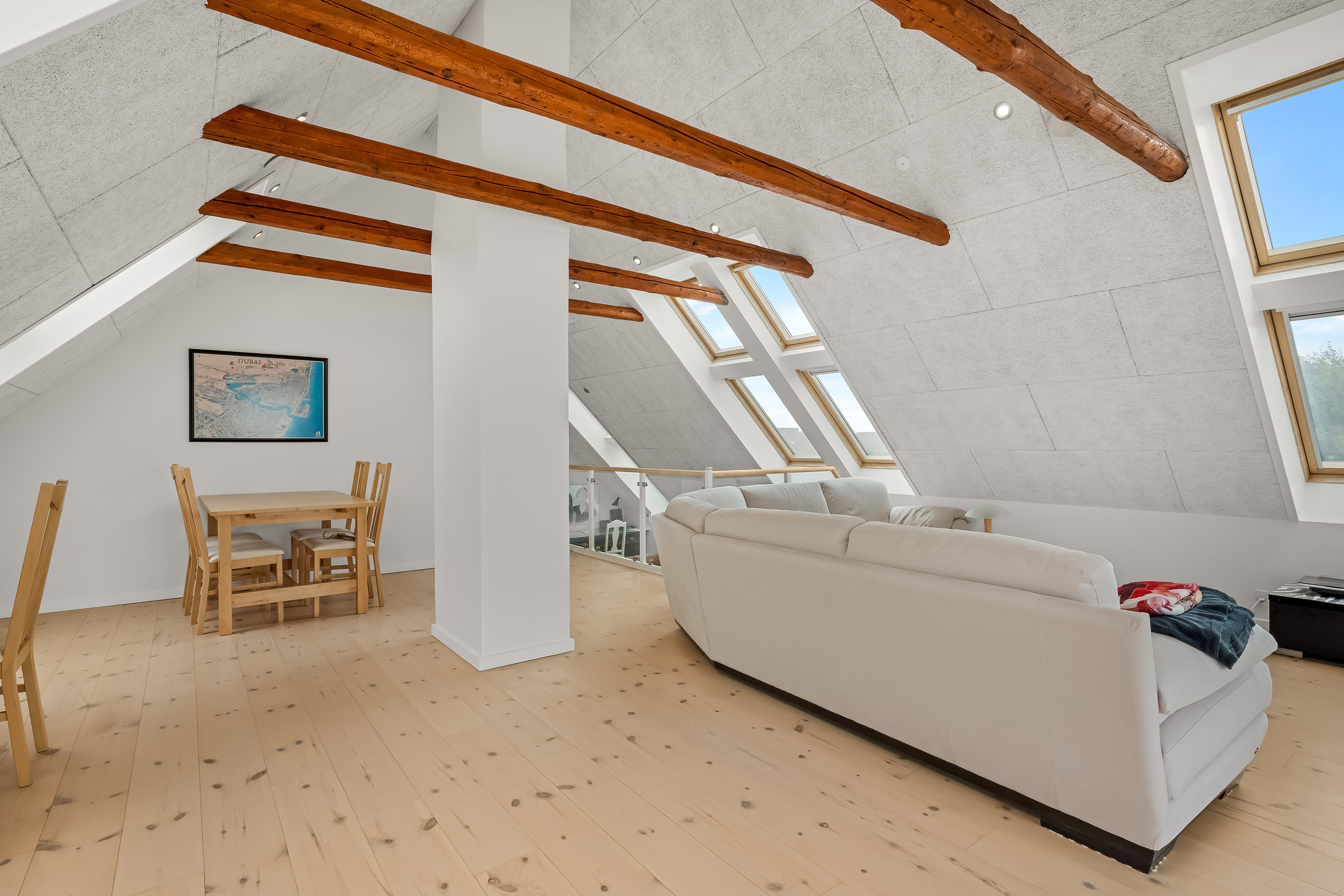 Fremhævet stue billede i fuldskærmstilstand. Billede af Havrevænget 8, 7650 Bøvlingbjerg