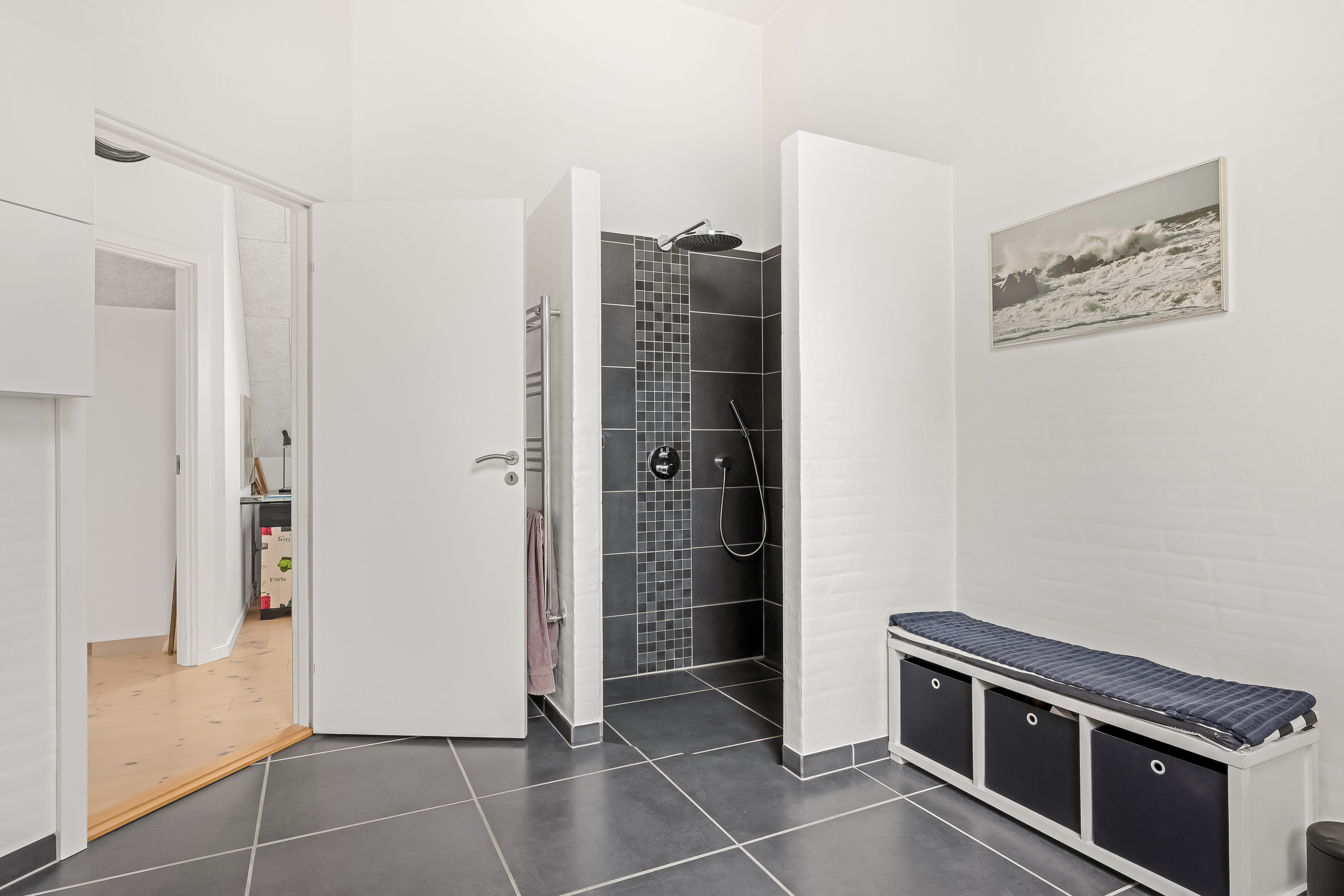 Fremhævet badeværelse billede i fuldskærmstilstand. Billede af Havrevænget 8, 7650 Bøvlingbjerg