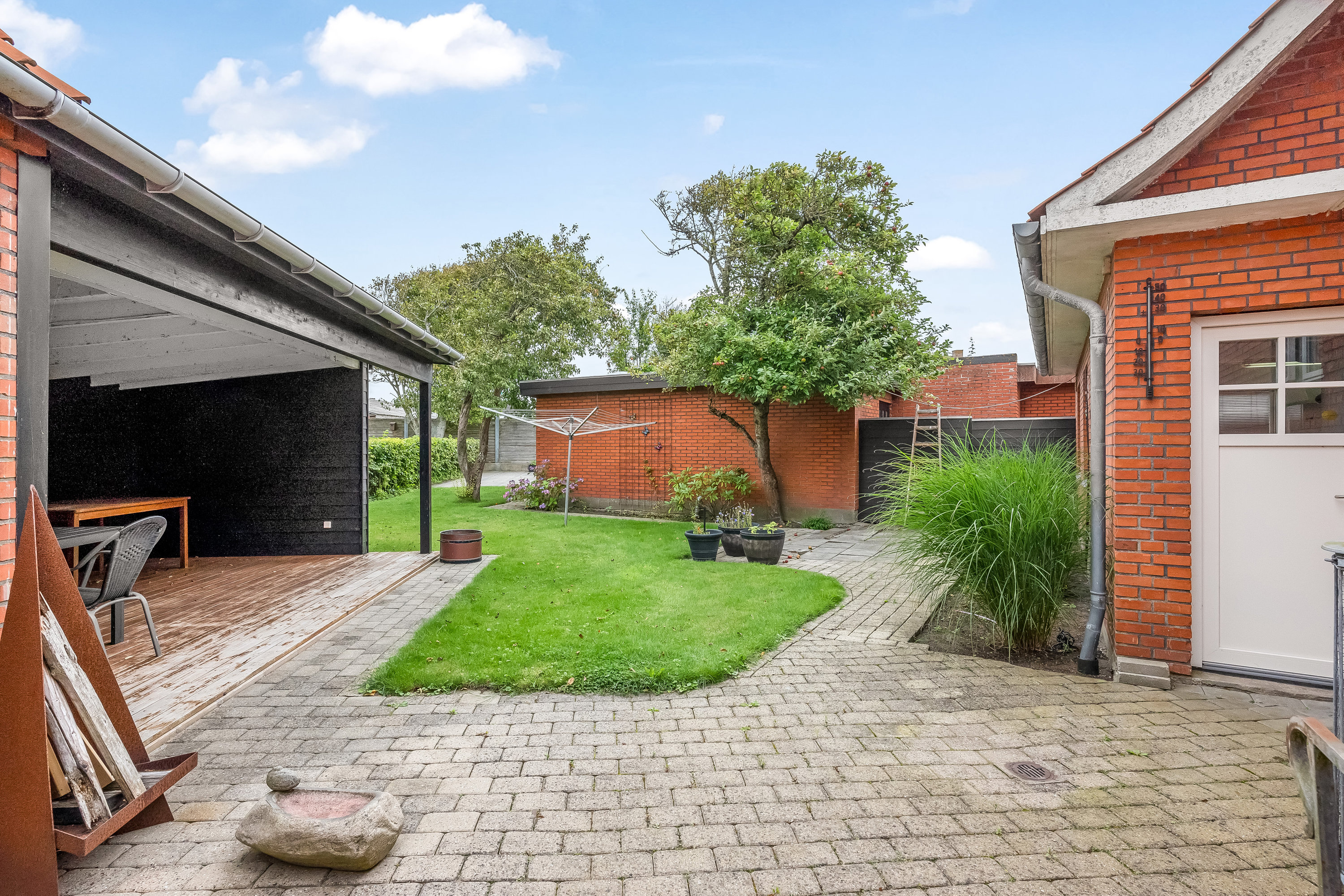 Fremhævet terrasse billede i fuldskærmstilstand. Billede af Havrevænget 8, 7650 Bøvlingbjerg