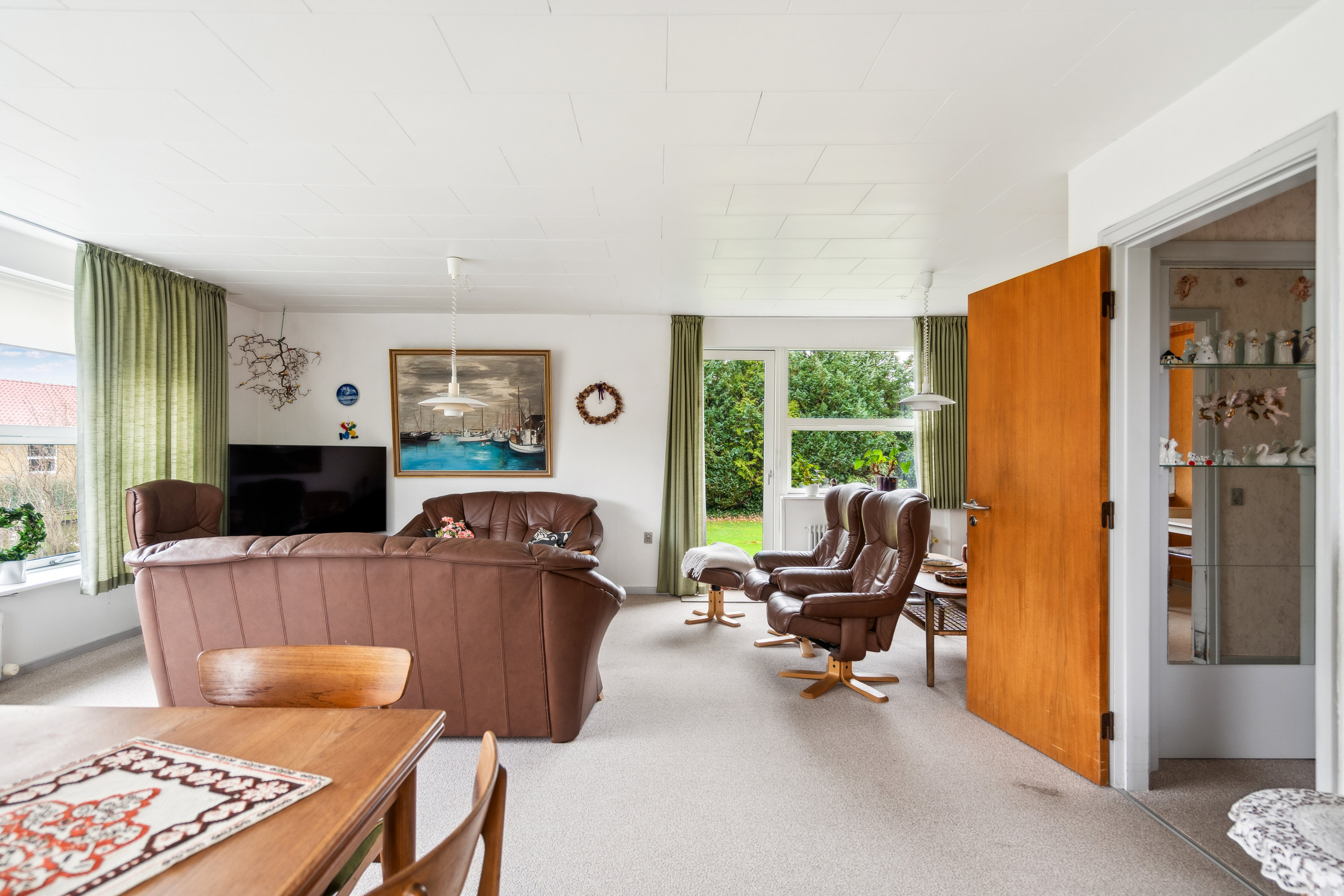 Miniaturebillede 2: stue. Billede af Irisvej 1, 9800 Hjørring