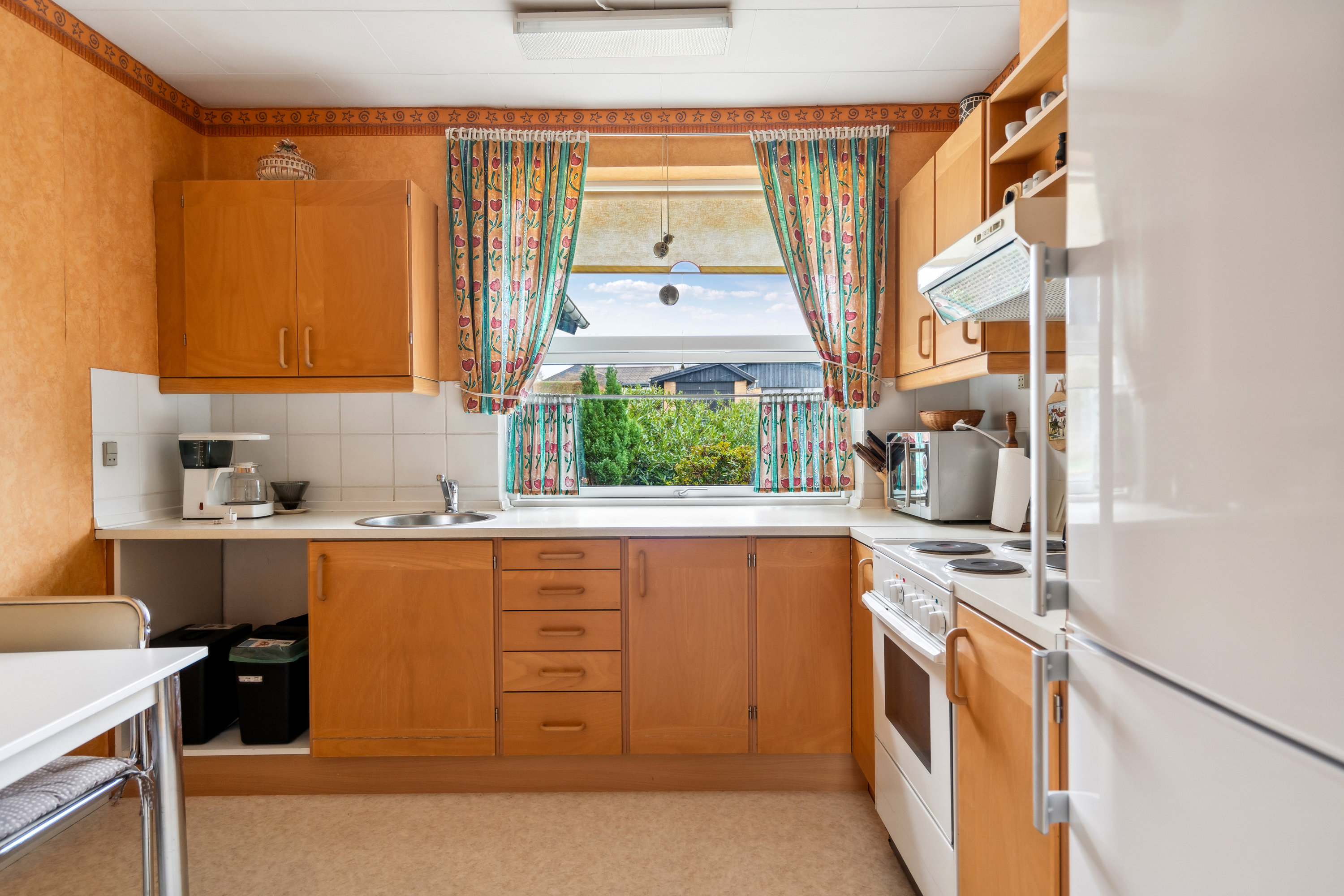 Fremhævet køkken billede i fuldskærmstilstand. Billede af Irisvej 1, 9800 Hjørring