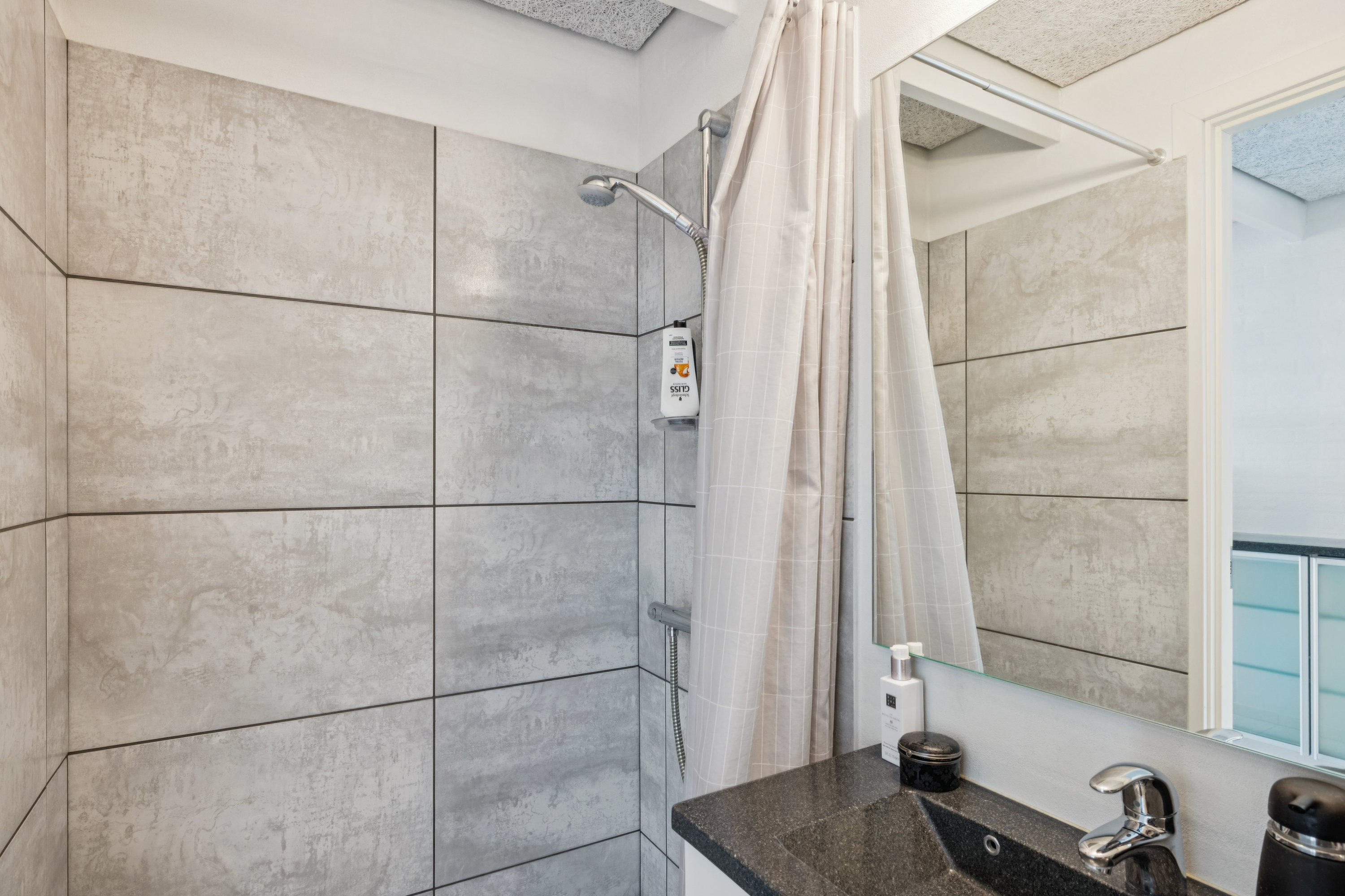 Fremhævet badeværelse billede i fuldskærmstilstand. Billede af Vestre Mole 18, Bønnerup Strand, 8585 Glesborg