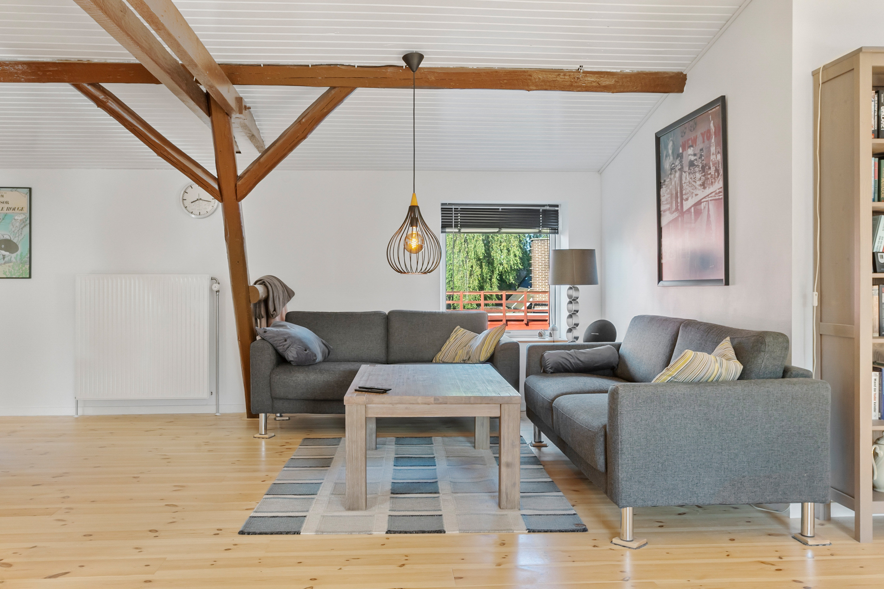 Fremhævet stue billede i fuldskærmstilstand. Billede af Smørum Bygade 15, Smørumovre, 2765 Smørum