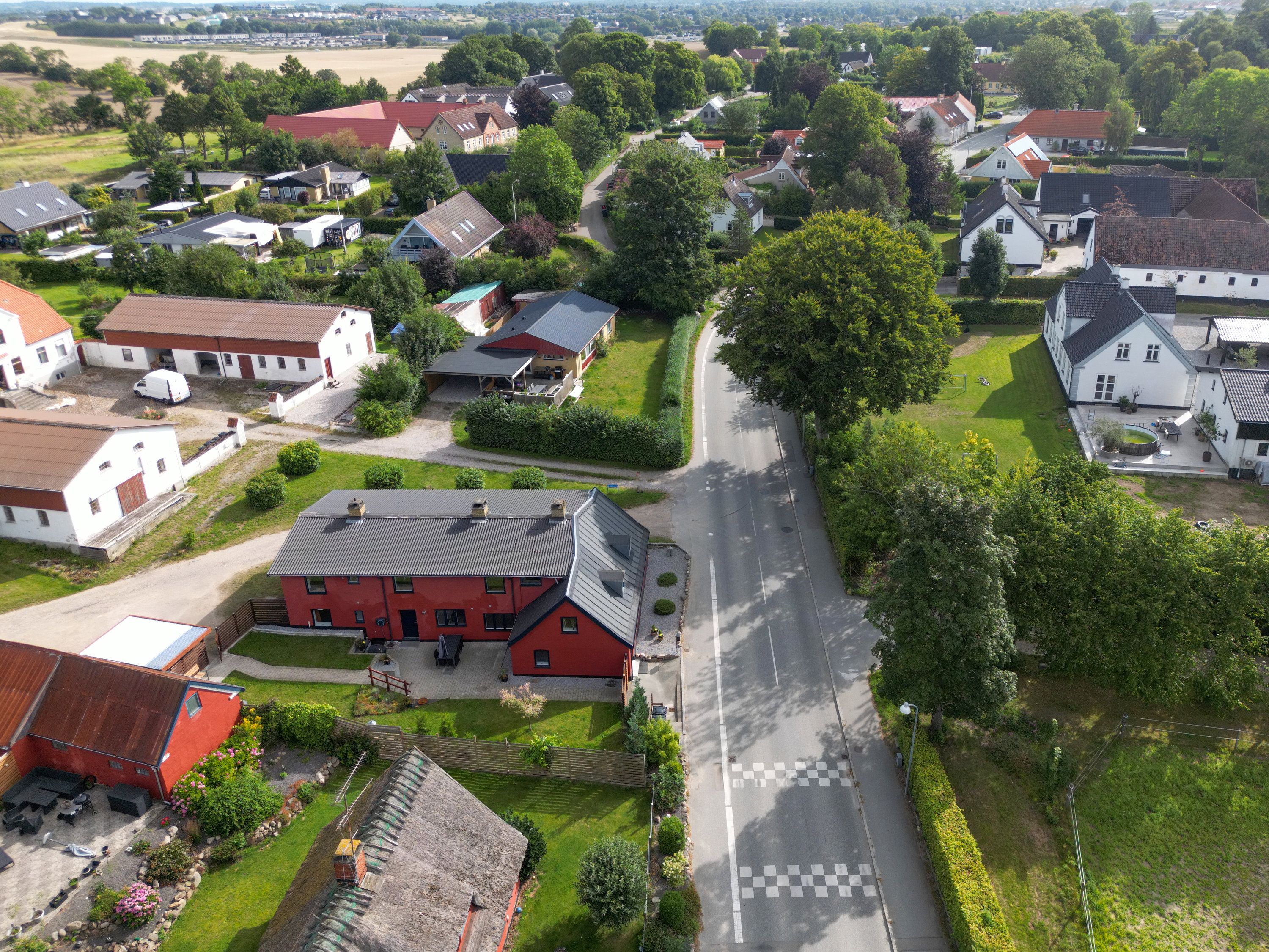 Miniaturebillede 1: drone. Billede af Smørum Bygade 15, Smørumovre, 2765 Smørum