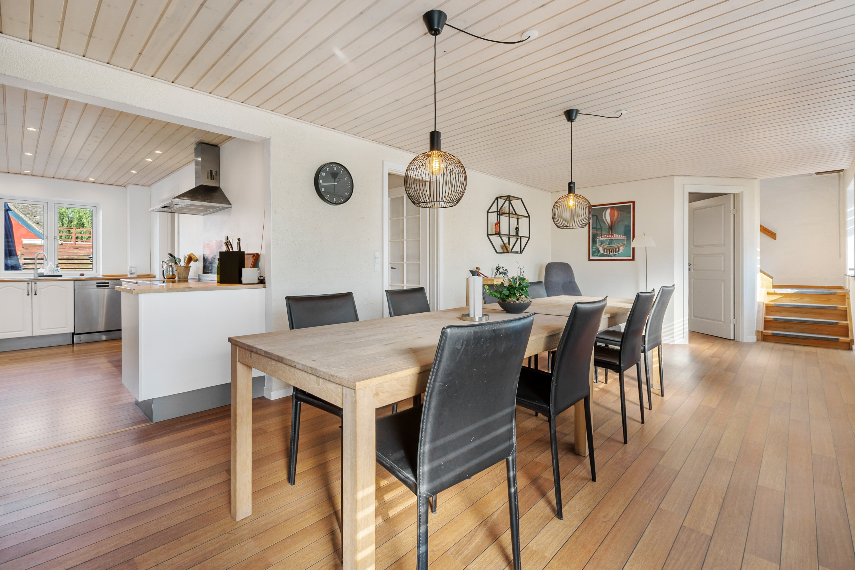 Fremhævet spisestue billede i fuldskærmstilstand. Billede af Smørum Bygade 15, Smørumovre, 2765 Smørum