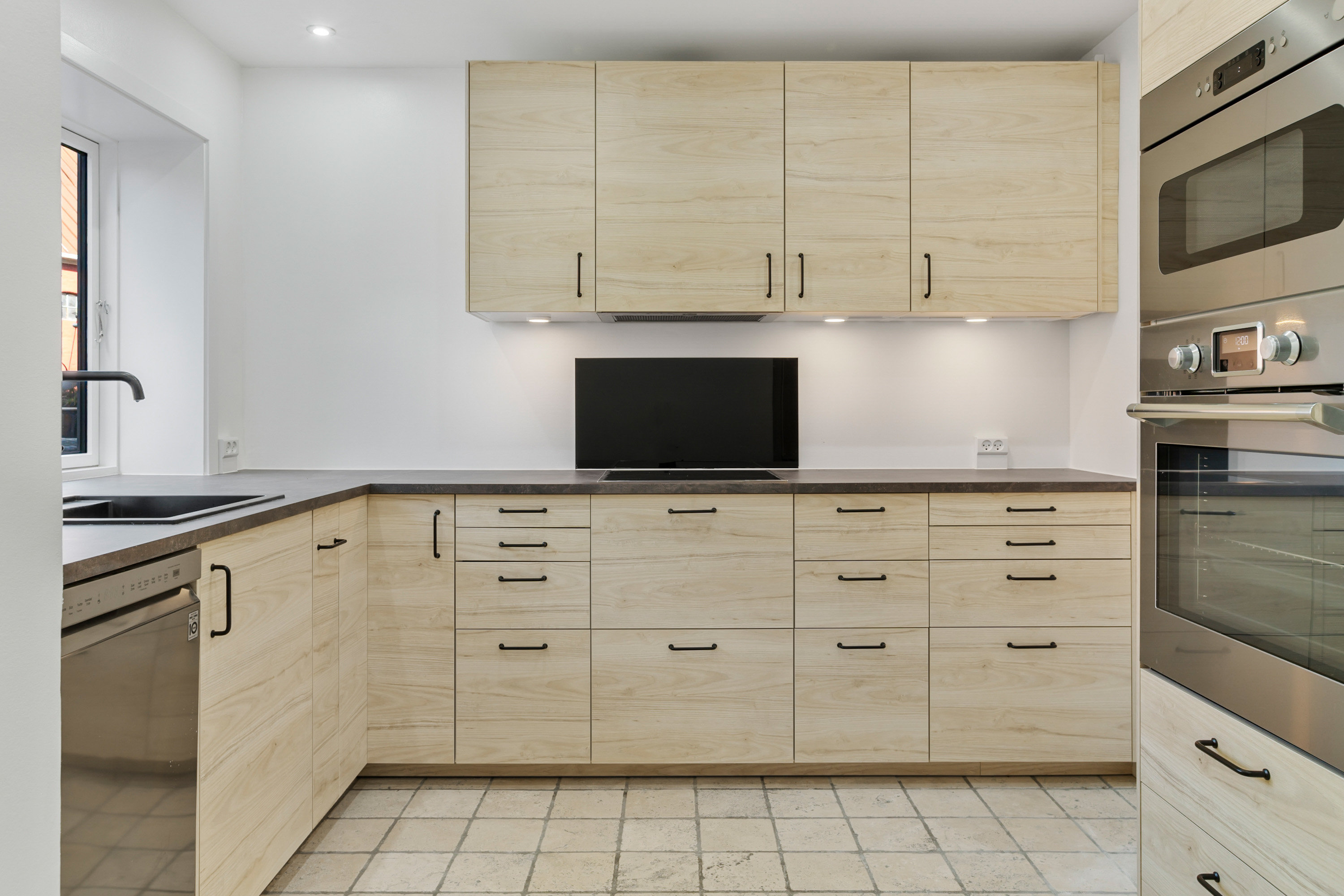 Fremhævet lejlighed: køkken billede i fuldskærmstilstand. Billede af Smørum Bygade 15, Smørumovre, 2765 Smørum