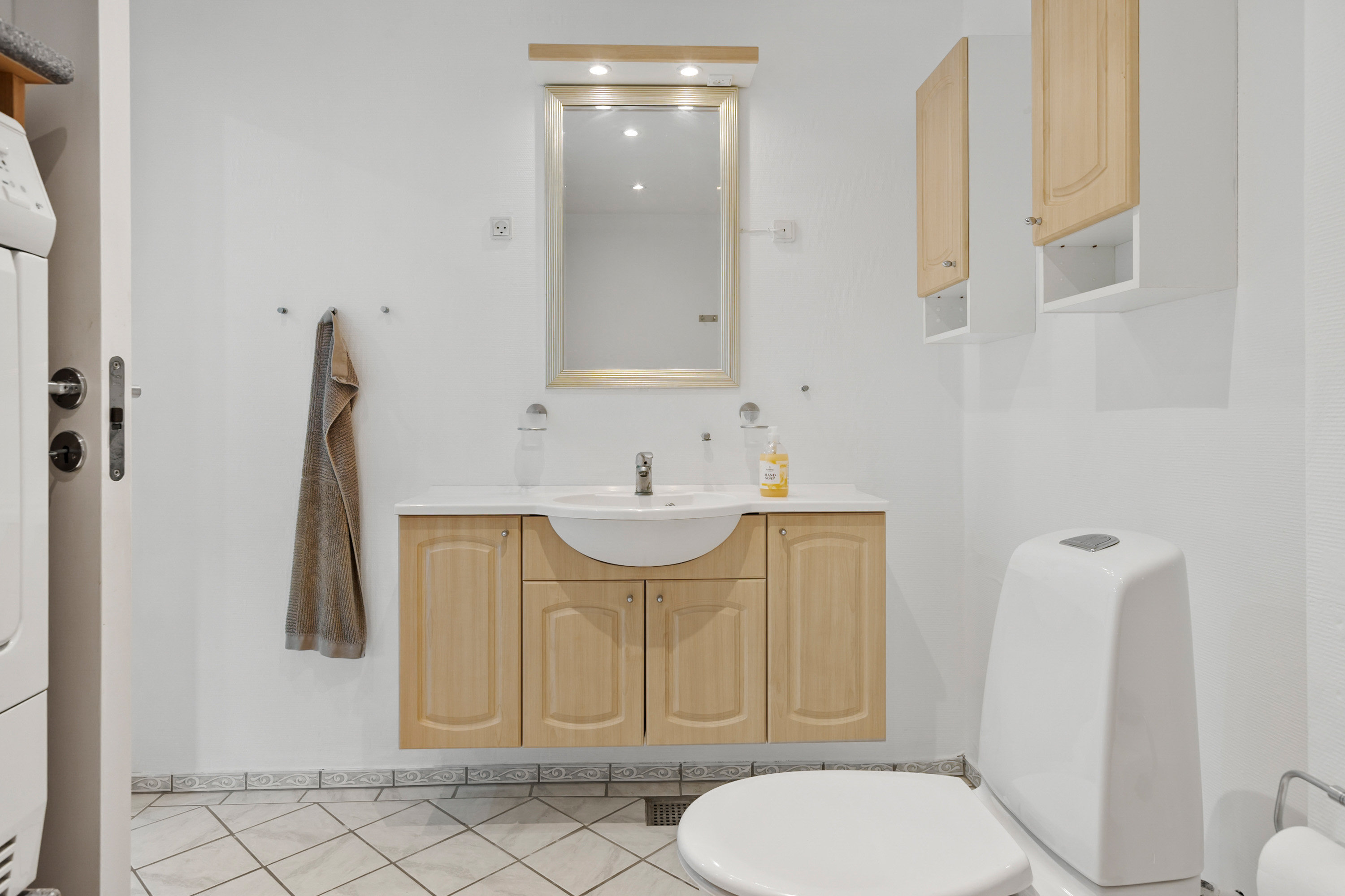 Fremhævet lejlighed: toilet  billede i fuldskærmstilstand. Billede af Smørum Bygade 15, Smørumovre, 2765 Smørum