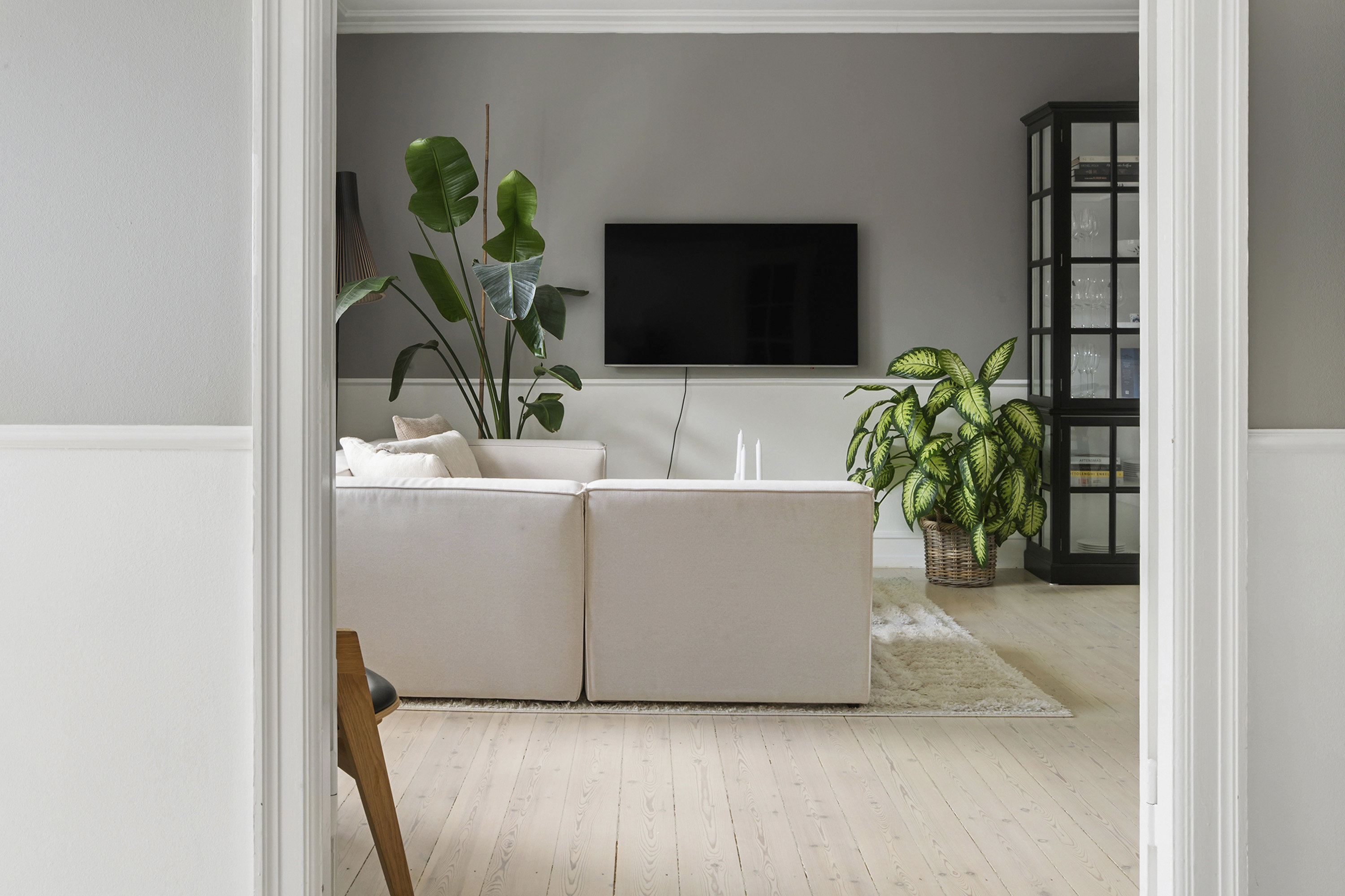 Fremhævet stue billede i fuldskærmstilstand. Billede af Ordrupvej 126A, 1. 4., 2920 Charlottenlund