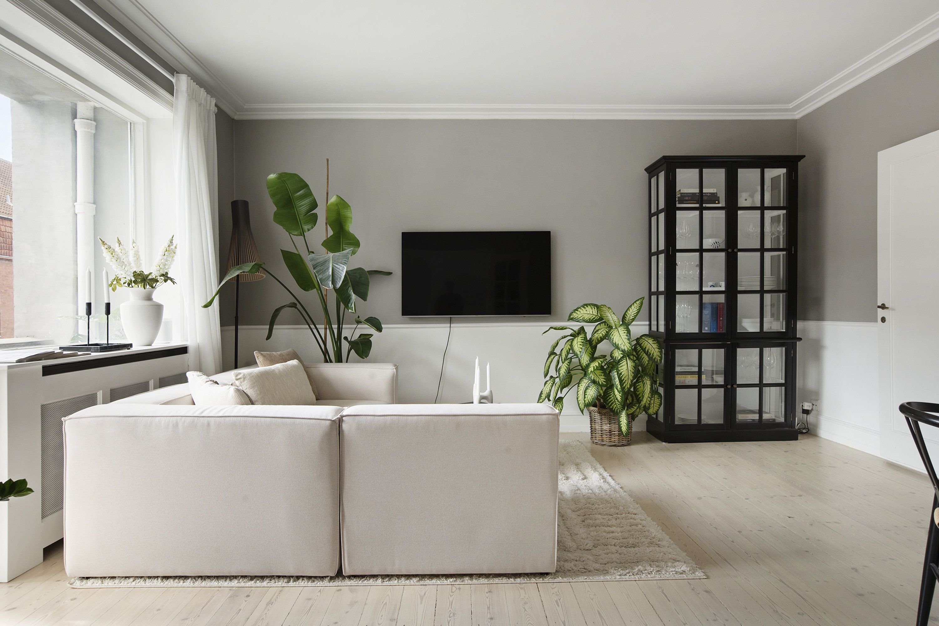 Fremhævet stue billede i fuldskærmstilstand. Billede af Ordrupvej 126A, 1. 4., 2920 Charlottenlund