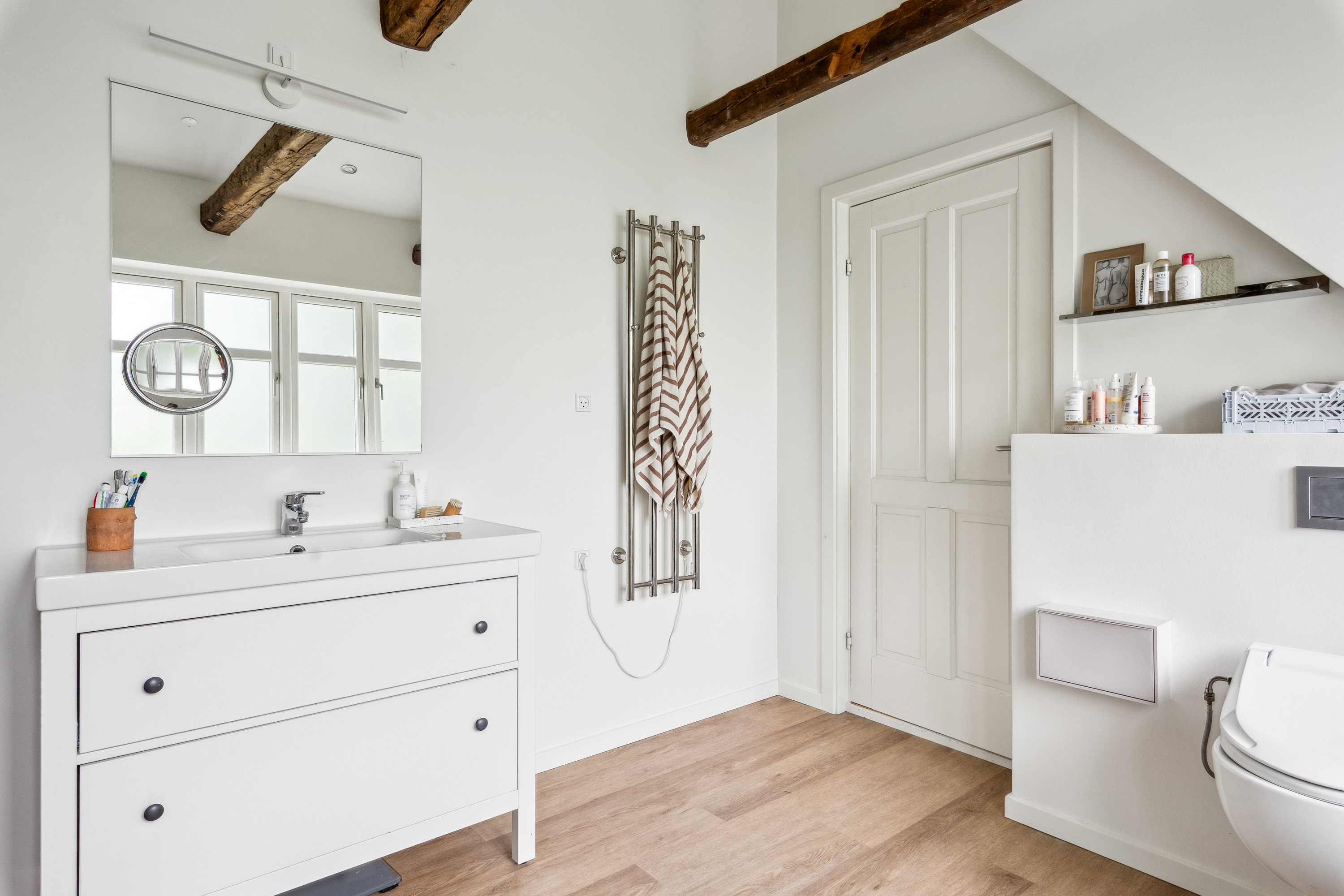 Fremhævet badeværelse billede i fuldskærmstilstand. Billede af Dr. Madsensvej 11, Harridslev, 8930 Randers NØ