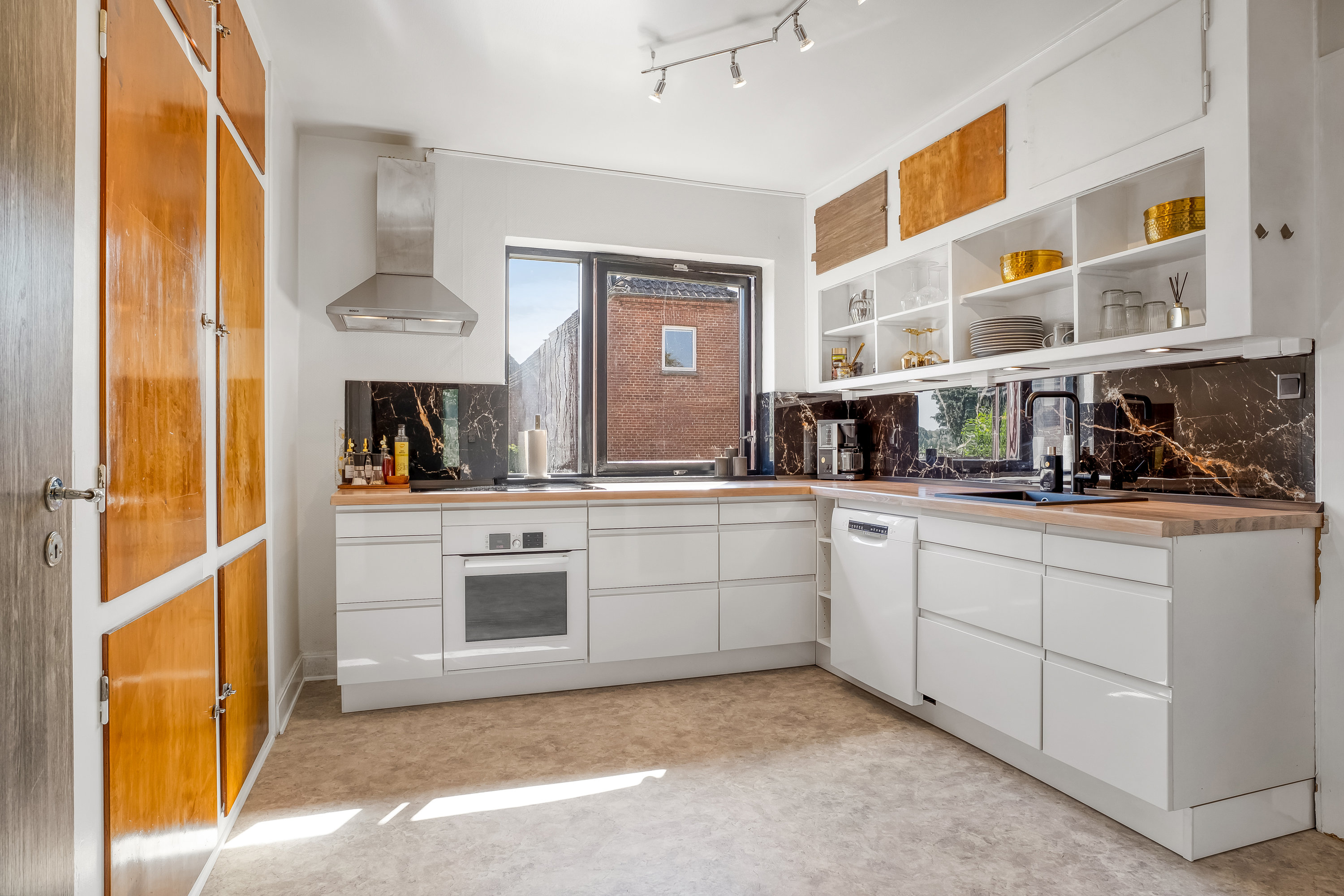 Miniaturebillede 2: køkken. Billede af Vestre Landevej 106, 4951 Nørreballe