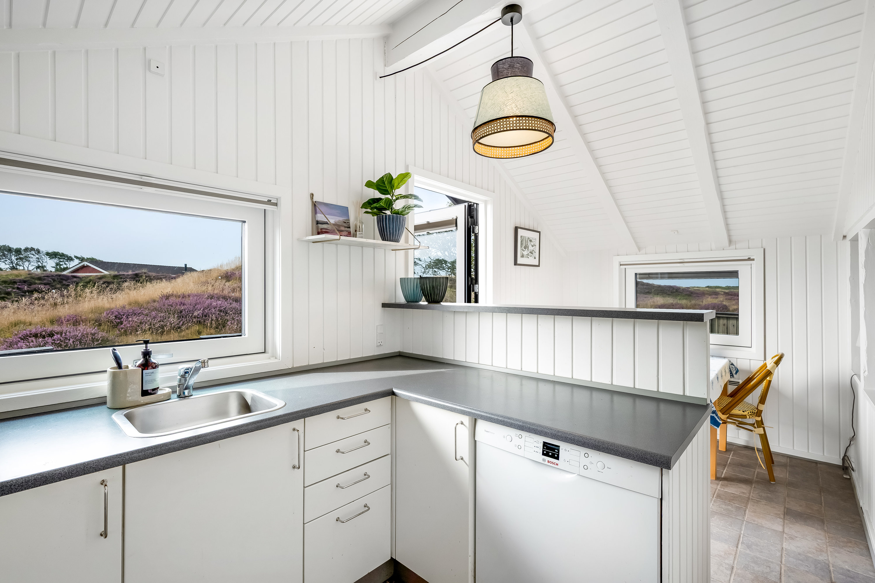 Fremhævet køkken billede i fuldskærmstilstand. Billede af Søren Sørensens Dal 8, 6720 Fanø