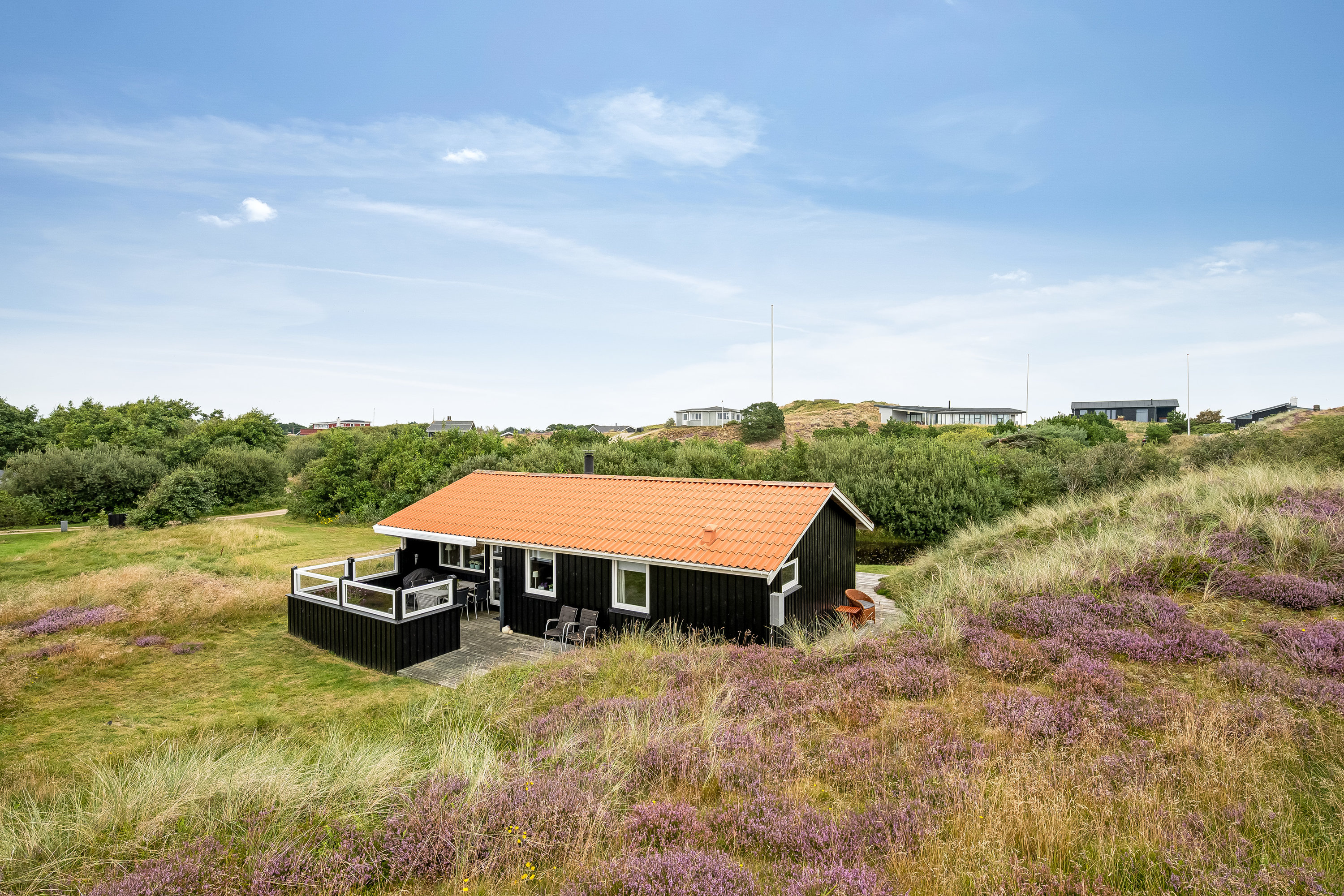 Fremhævet facade billede i fuldskærmstilstand. Billede af Vagtbjergvej 19, Rindby Strand, 6720 Fanø