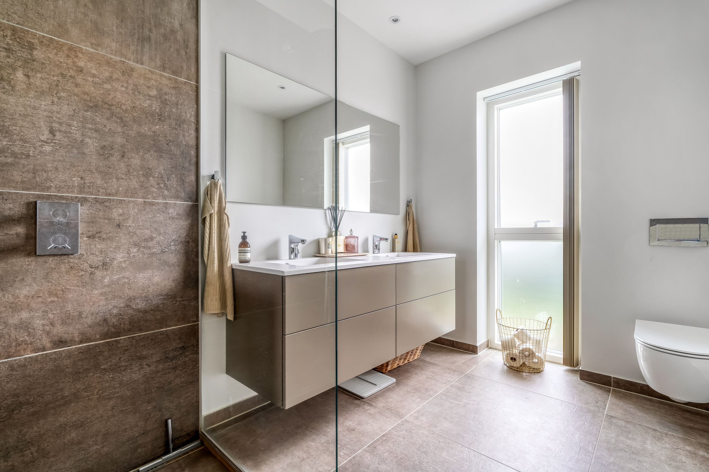 Fremhævet badeværelse billede i fuldskærmstilstand. Billede af Sangagervej 13, Alsønderup, 3400 Hillerød