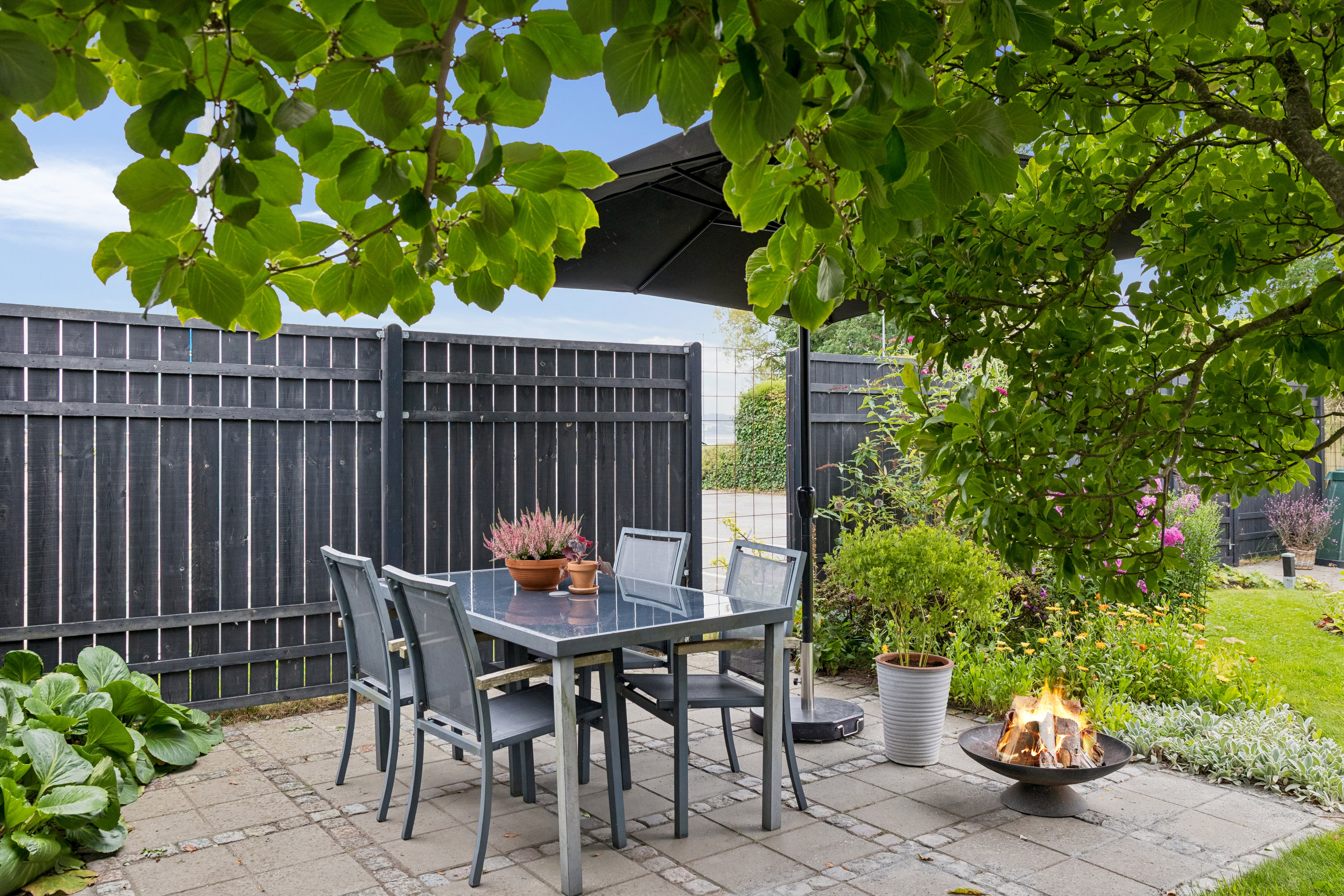 Fremhævet ejendom 1 billede i fuldskærmstilstand. Billede af Strandvej 1, 9560 Hadsund