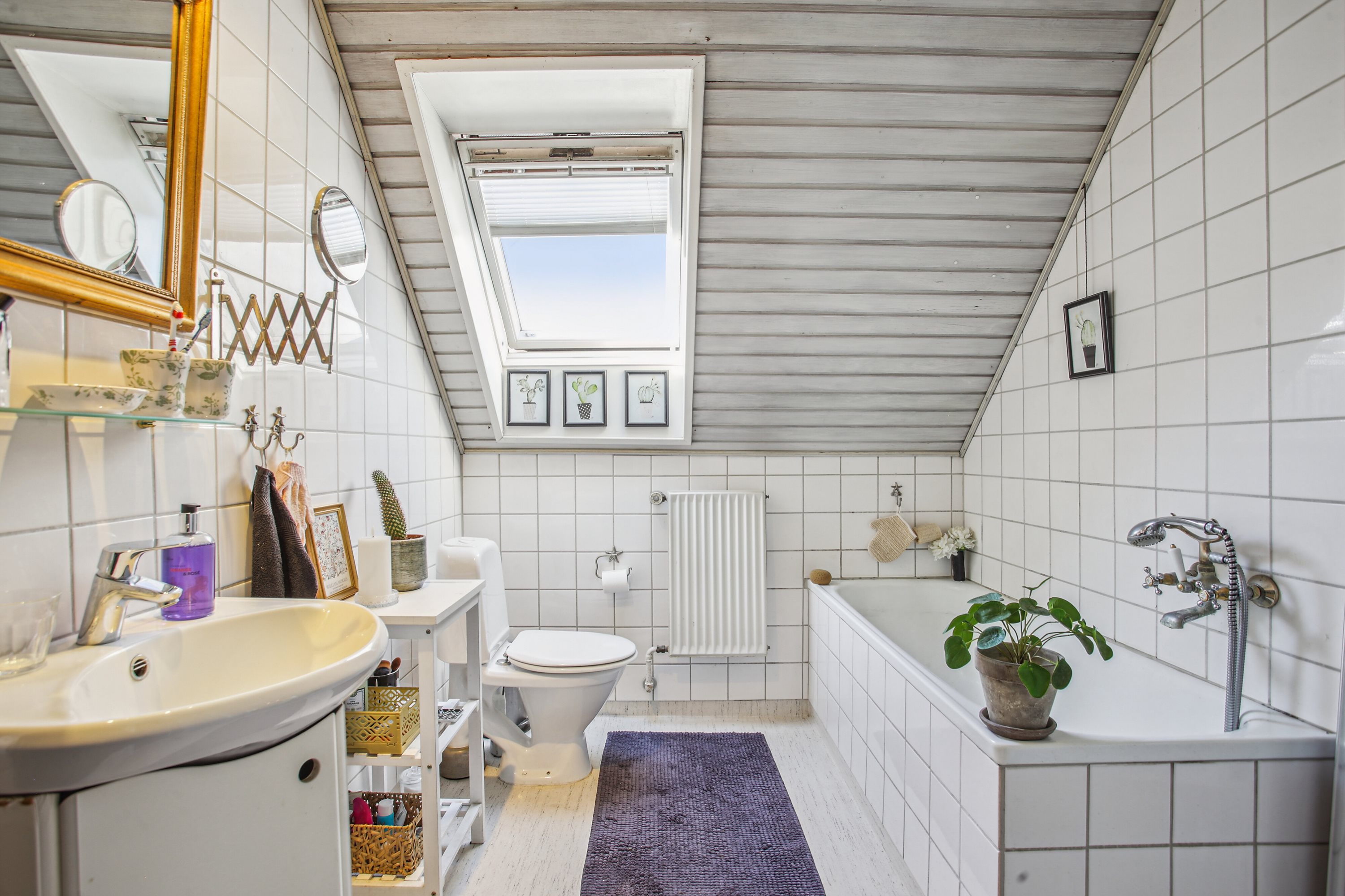 Fremhævet badeværelse billede i fuldskærmstilstand. Billede af Asylgade 14, 8300 Odder