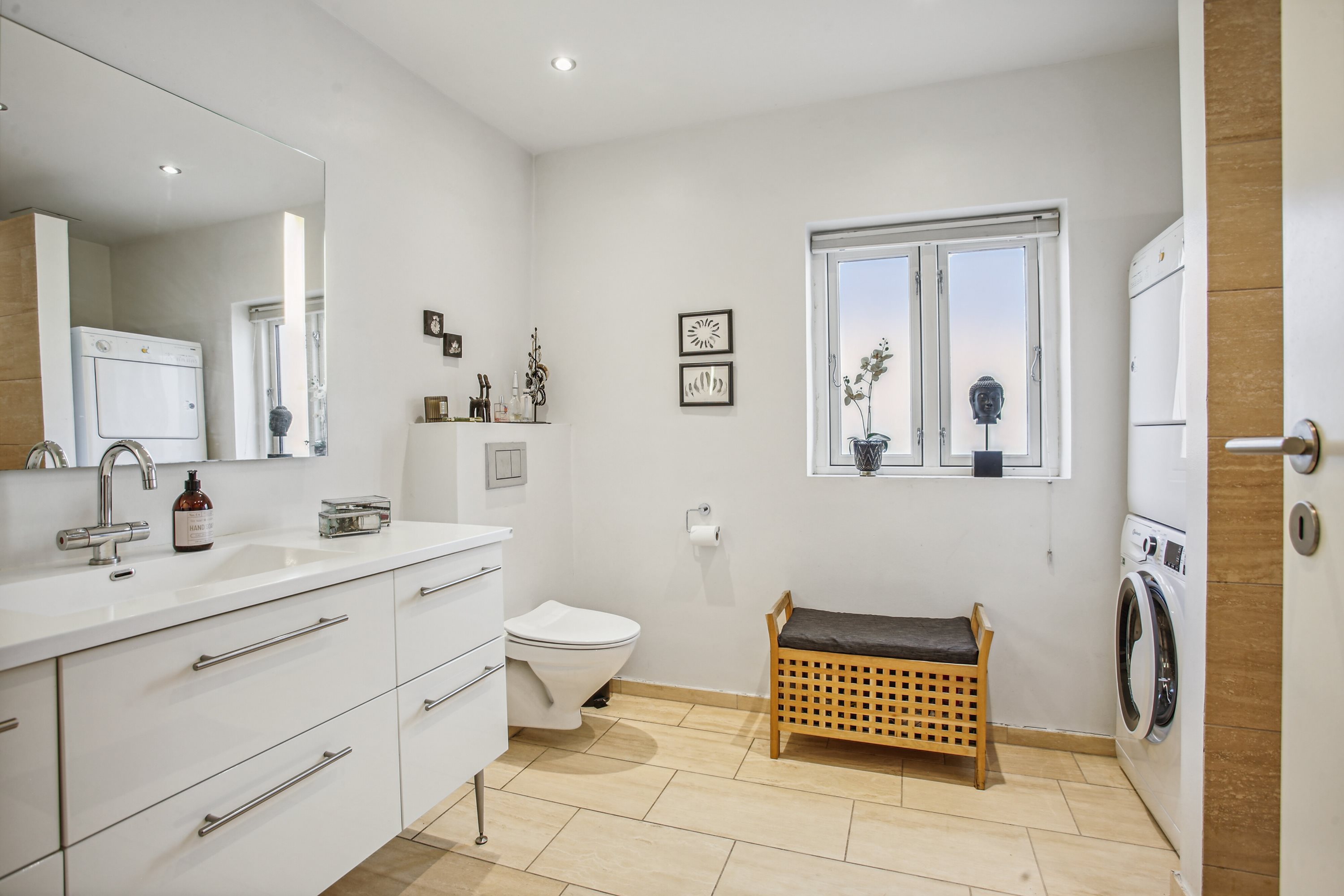 Fremhævet badeværelse billede i fuldskærmstilstand. Billede af Asylgade 14, 8300 Odder