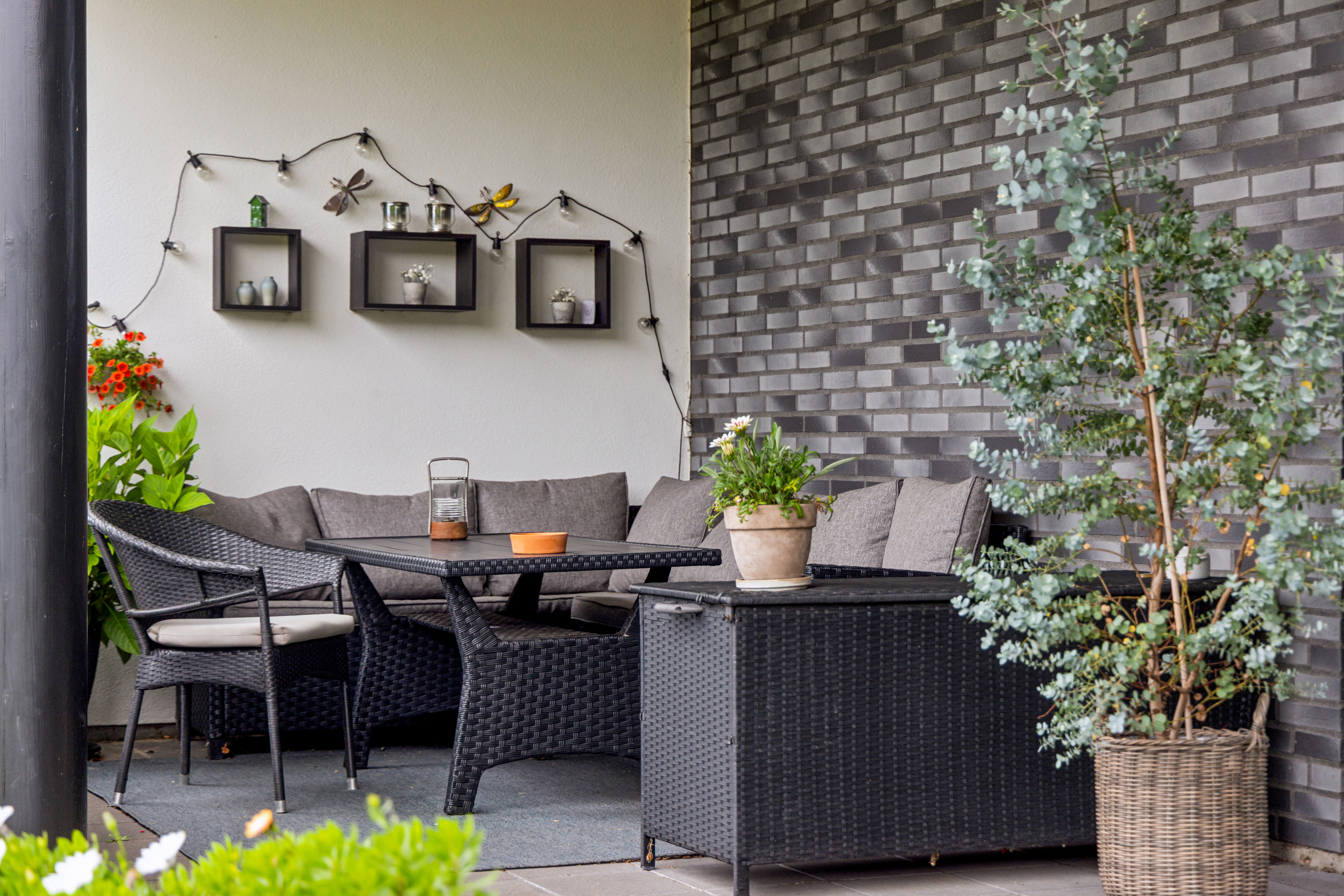 Fremhævet stue billede i fuldskærmstilstand. Billede af Tennisskoven 51, 9320 Hjallerup