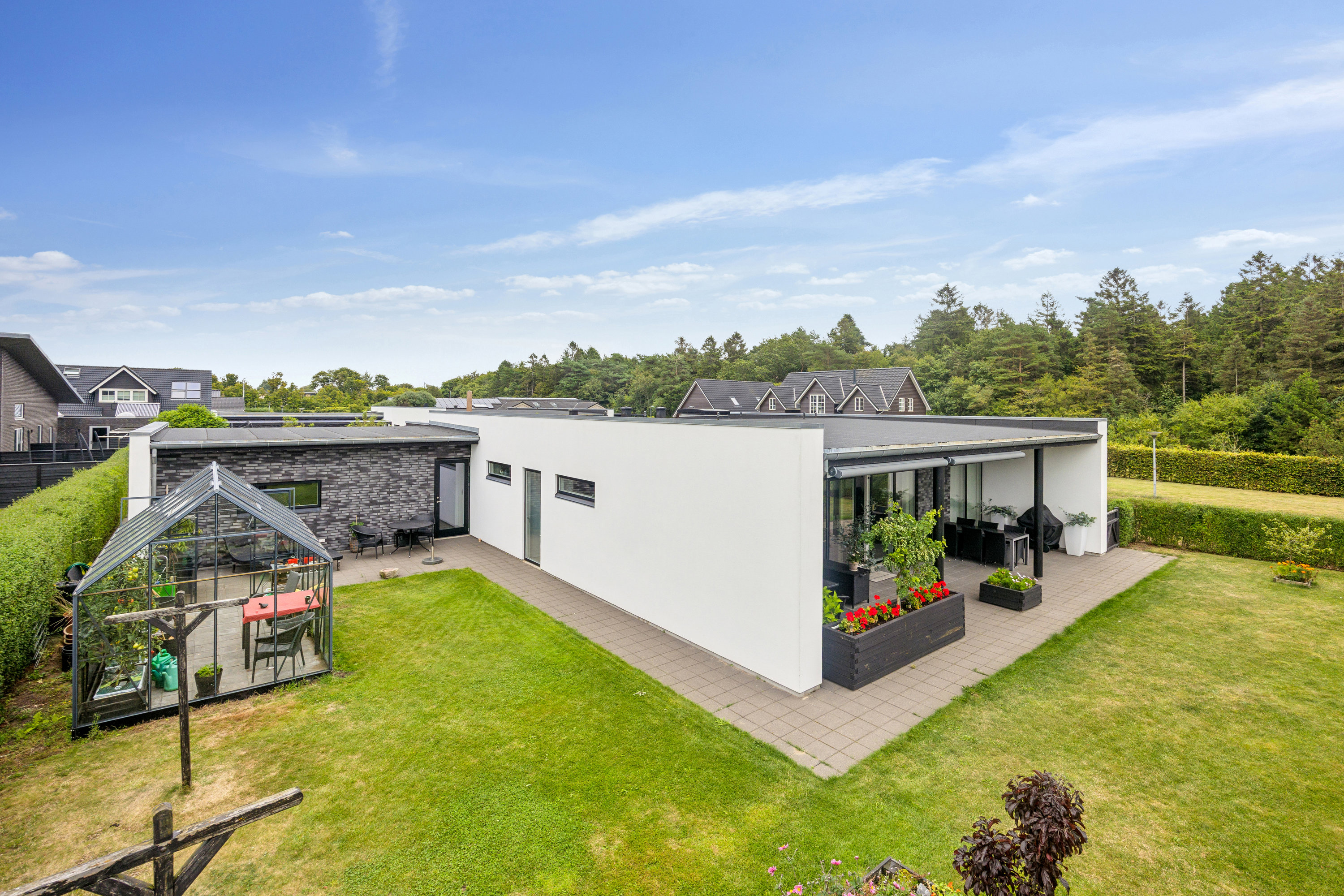 Fremhævet ejendom 1 billede i fuldskærmstilstand. Billede af Tennisskoven 51, 9320 Hjallerup