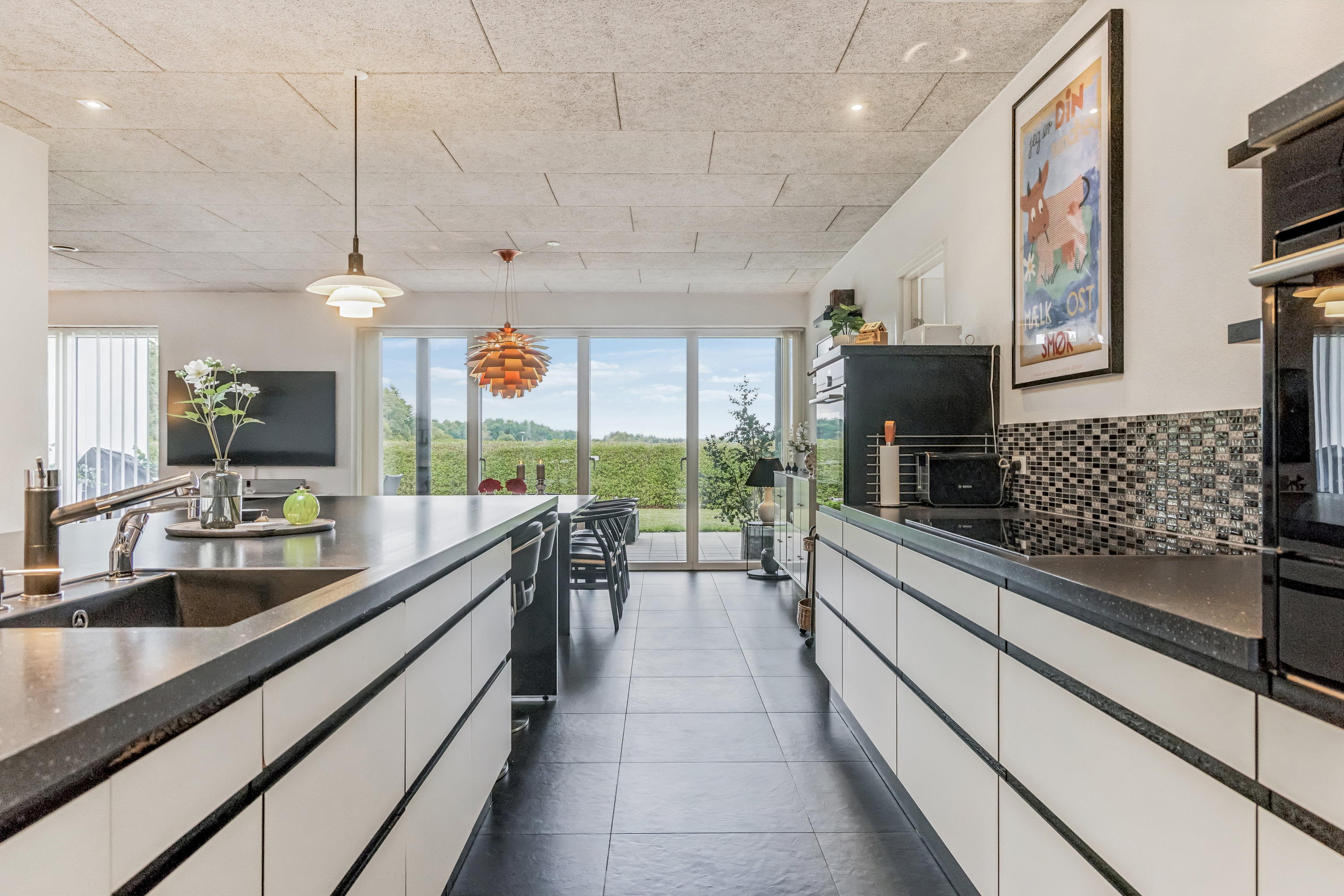 Fremhævet køkken billede i fuldskærmstilstand. Billede af Tennisskoven 51, 9320 Hjallerup