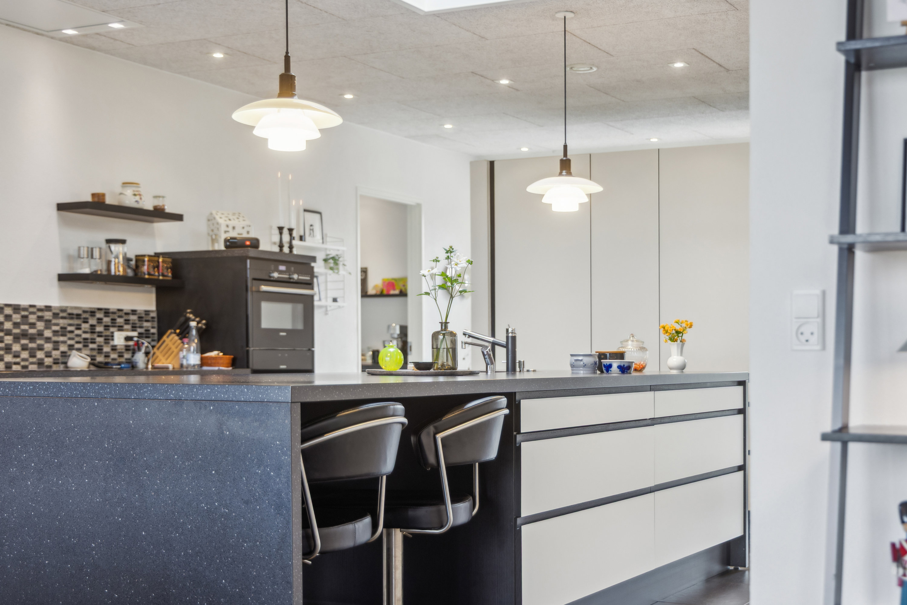 Fremhævet køkken billede i fuldskærmstilstand. Billede af Tennisskoven 51, 9320 Hjallerup