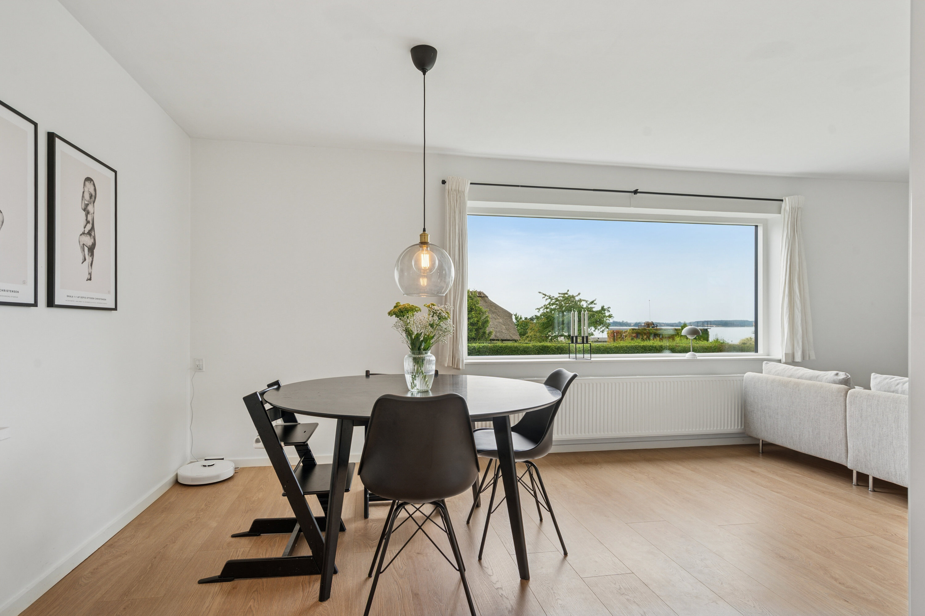 Fremhævet spisestue billede i fuldskærmstilstand. Billede af Rantzausmindevej 122, 5700 Svendborg