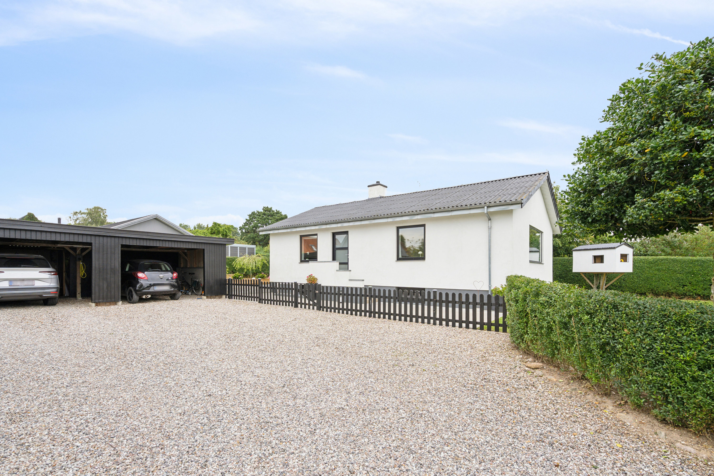 Fremhævet indkørsel billede i fuldskærmstilstand. Billede af Rantzausmindevej 122, 5700 Svendborg