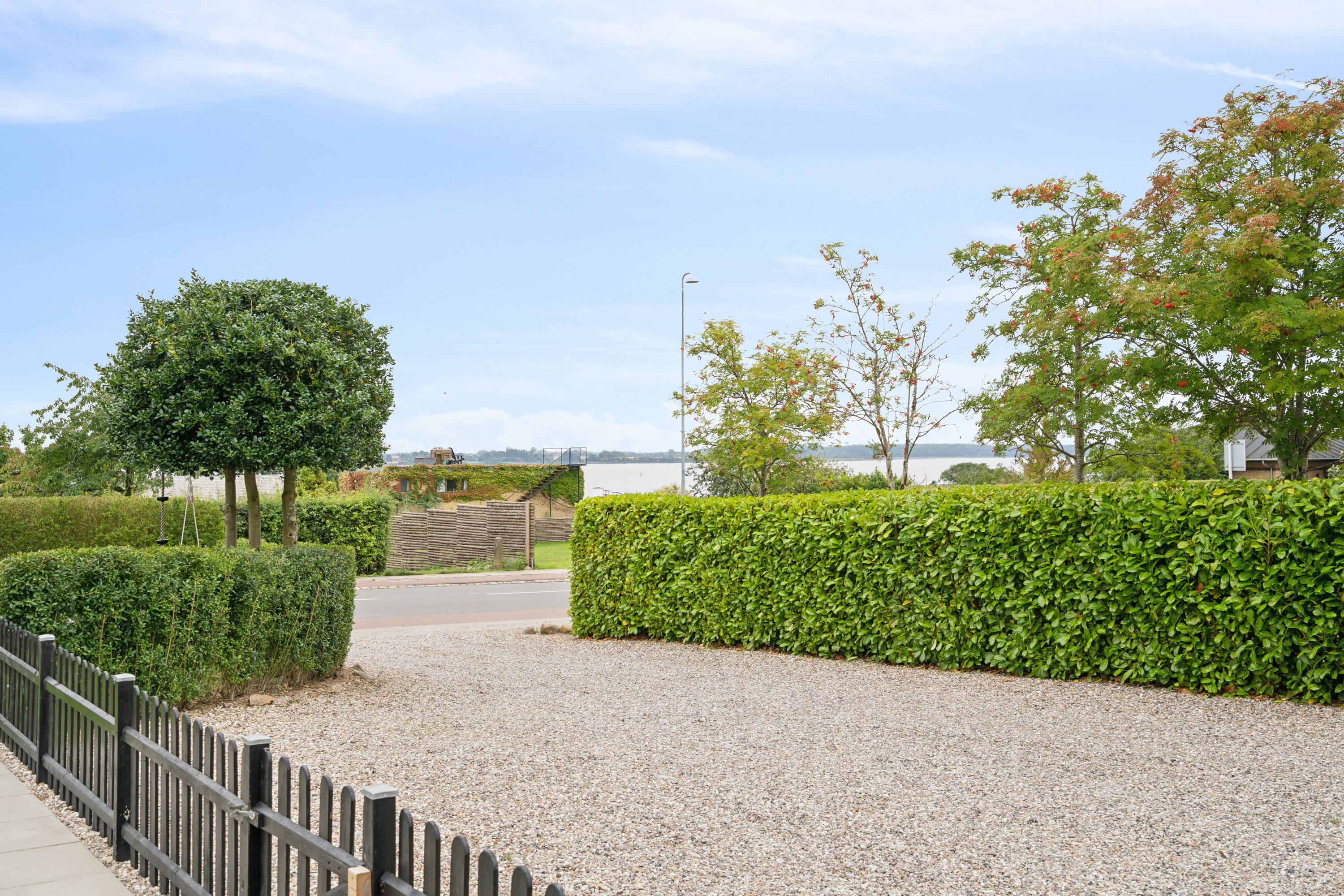 Fremhævet indkørsel billede i fuldskærmstilstand. Billede af Rantzausmindevej 122, 5700 Svendborg