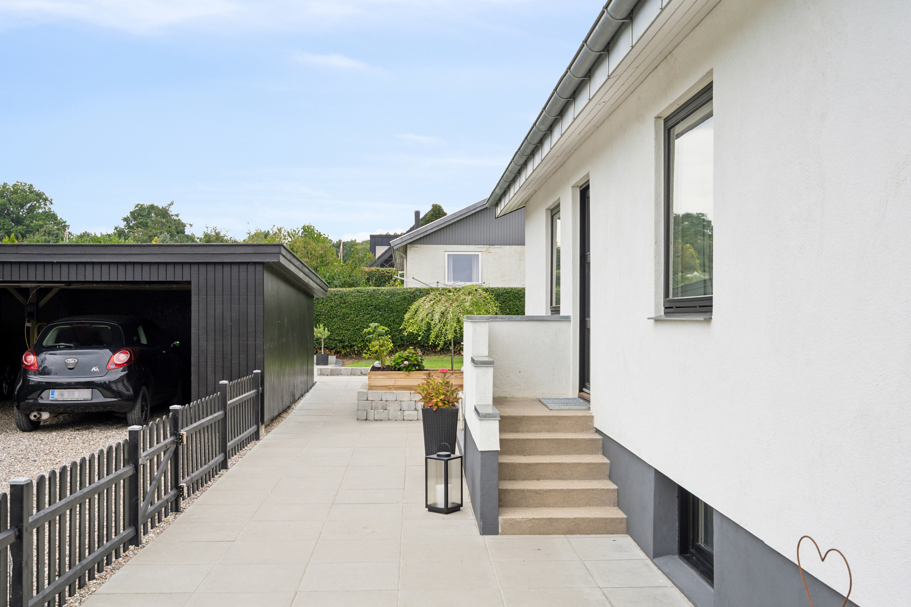 Fremhævet set fra vejen billede i fuldskærmstilstand. Billede af Rantzausmindevej 122, 5700 Svendborg