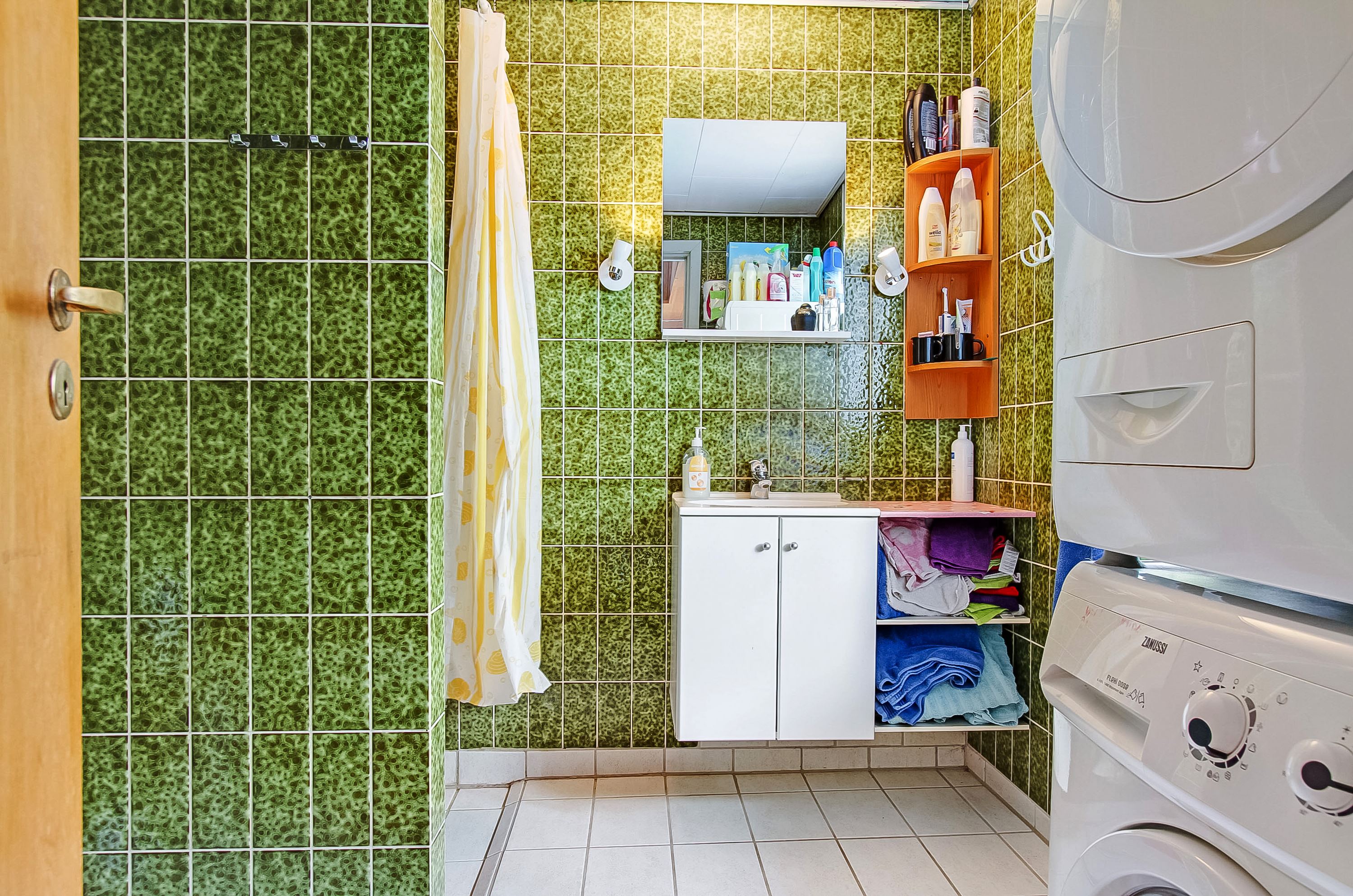 Fremhævet badeværelse billede i fuldskærmstilstand. Billede af Tukærvej 2, Hjorthede, 8850 Bjerringbro