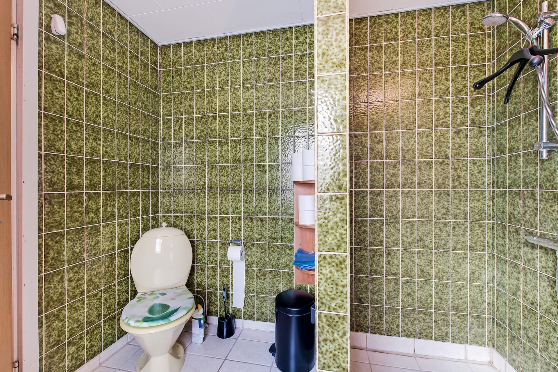 Fremhævet badeværelse billede i fuldskærmstilstand. Billede af Tukærvej 2, Hjorthede, 8850 Bjerringbro