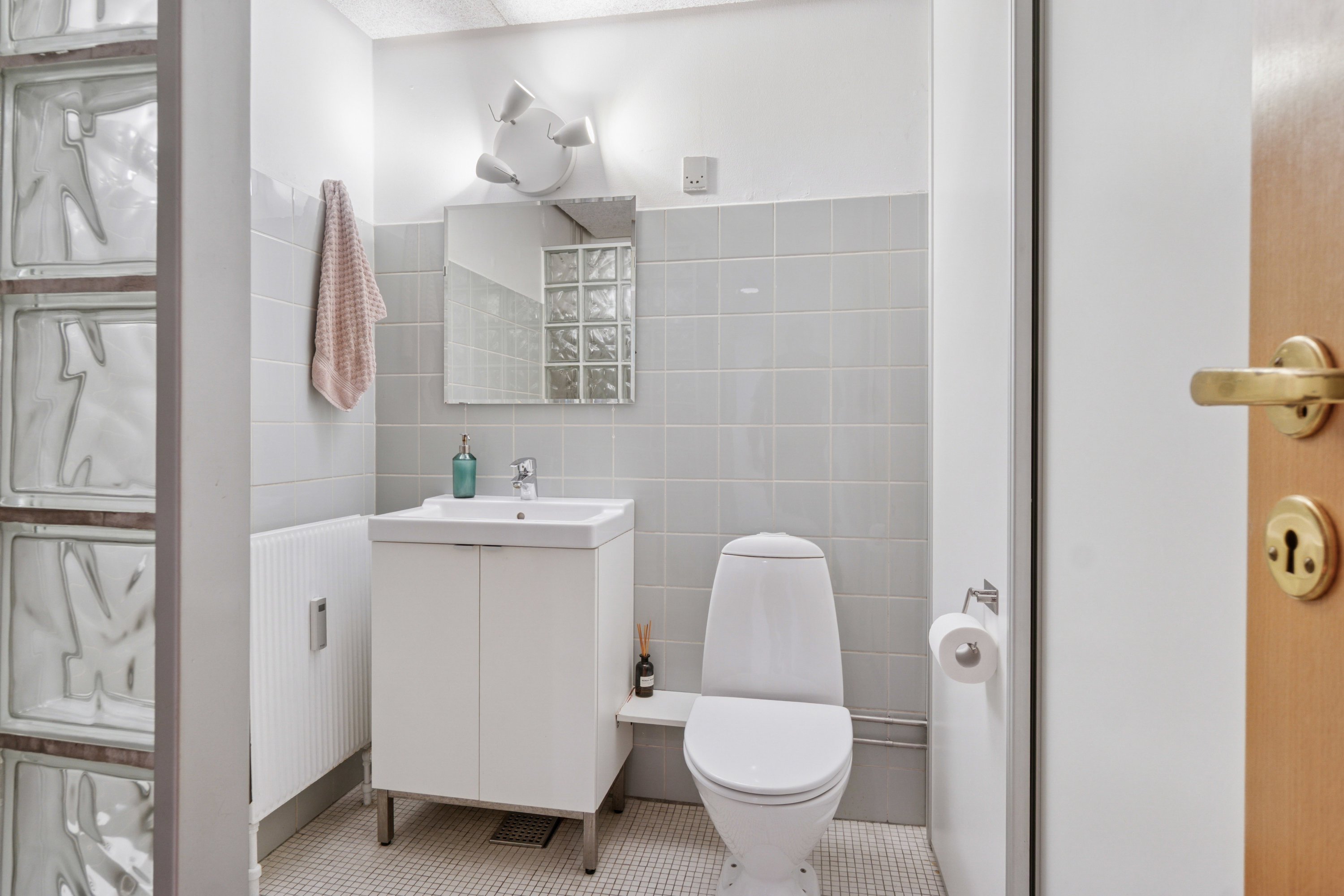 Fremhævet badeværelse billede i fuldskærmstilstand. Billede af Grøfthøjparken 165, 5. 48., 8260 Viby J