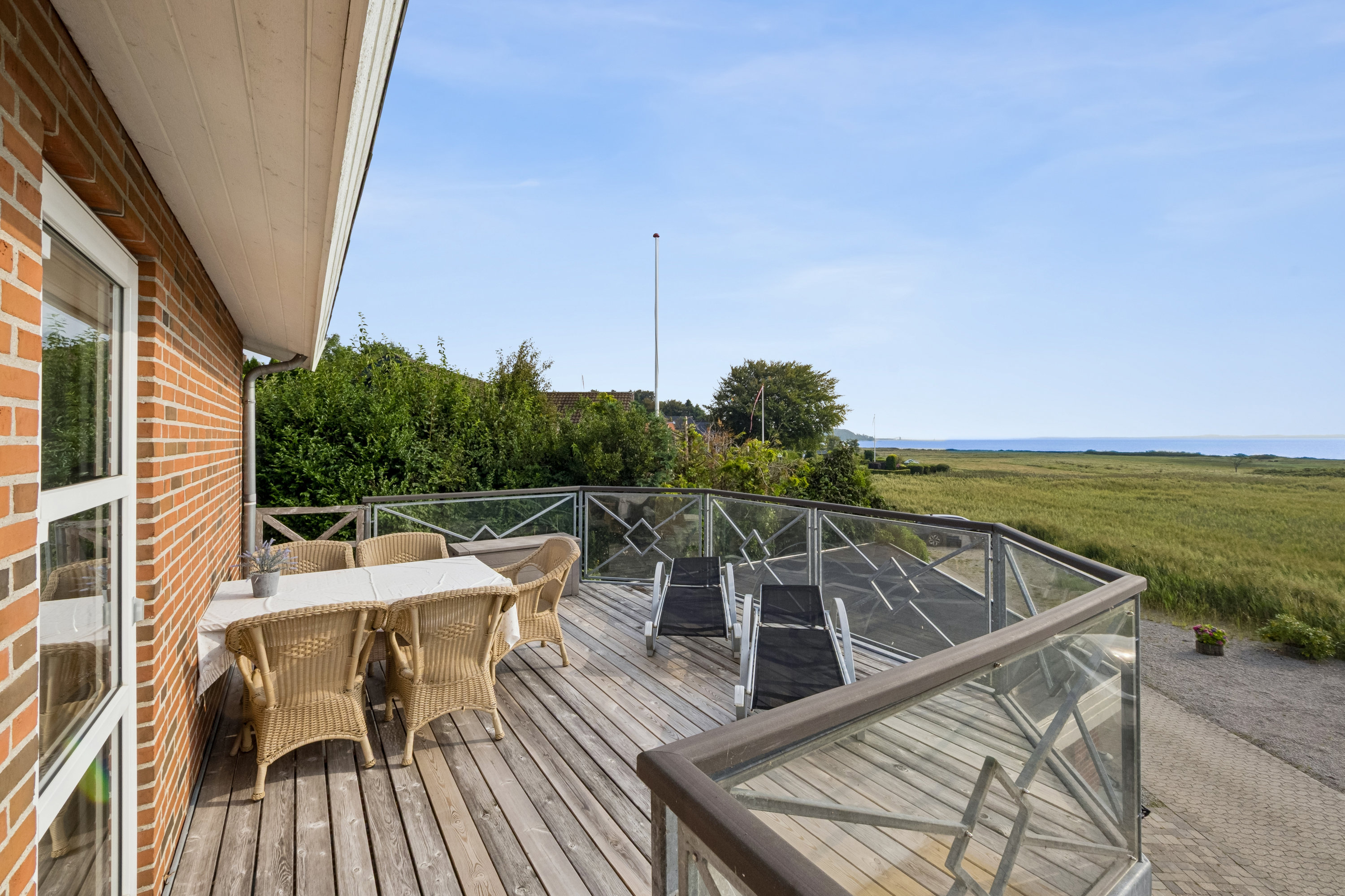 Fremhævet terrasse billede i fuldskærmstilstand. Billede af Faaruplund 18, Faarup, 7900 Nykøbing M