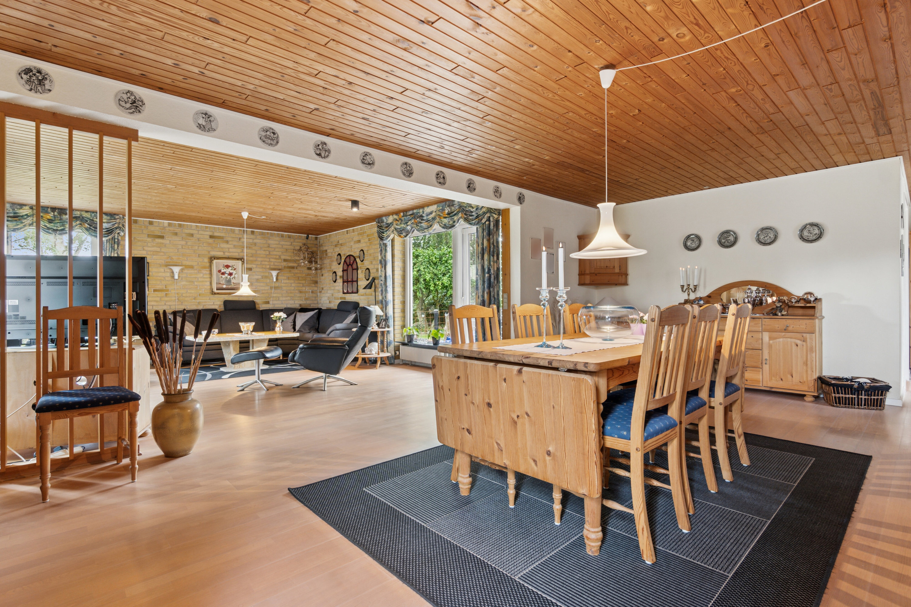 Fremhævet spisestue billede i fuldskærmstilstand. Billede af Blommevej 6, 7741 Frøstrup