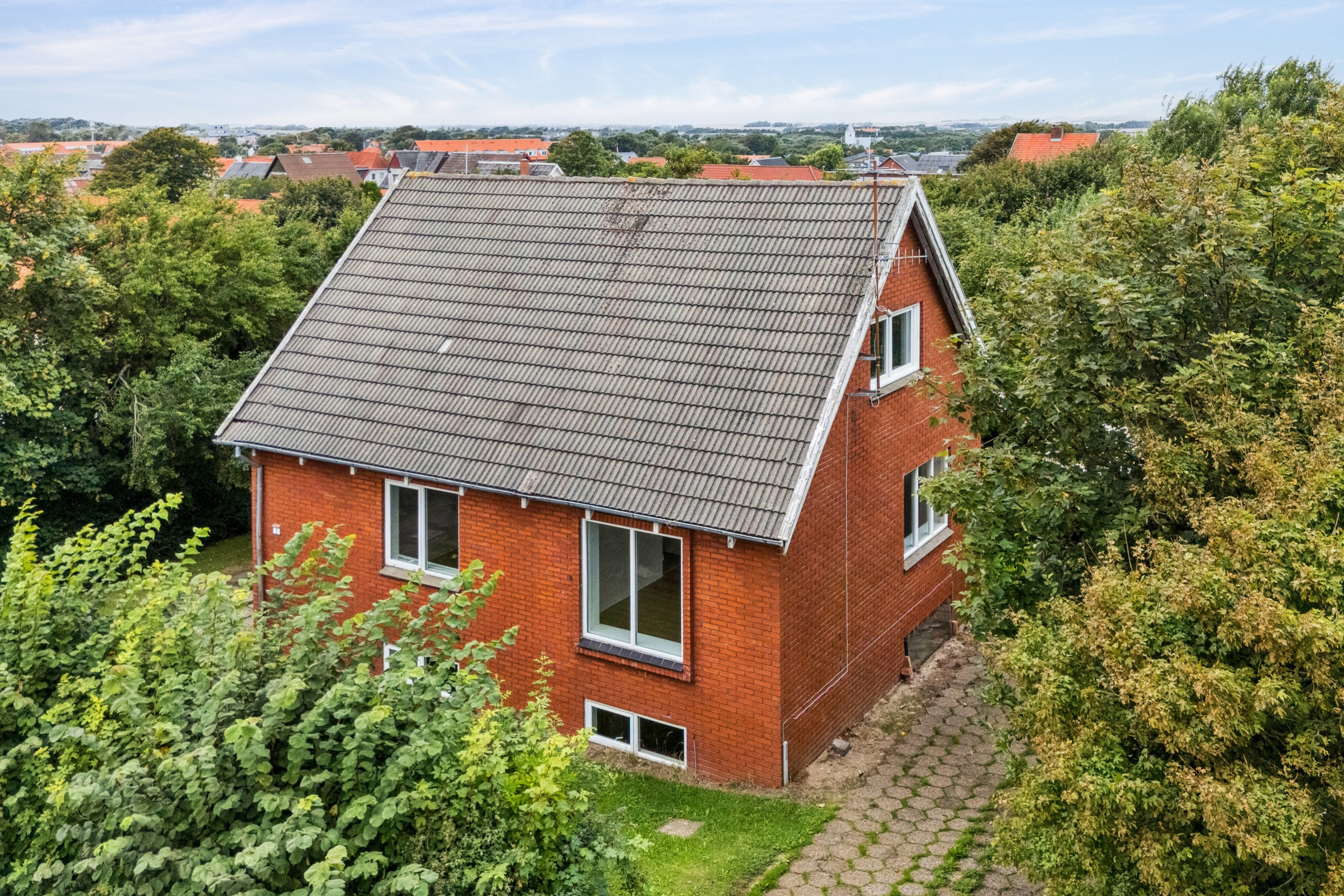 Fremhævet set fra vejen billede i fuldskærmstilstand. Billede af Sønder Alle 37, 7760 Hurup Thy