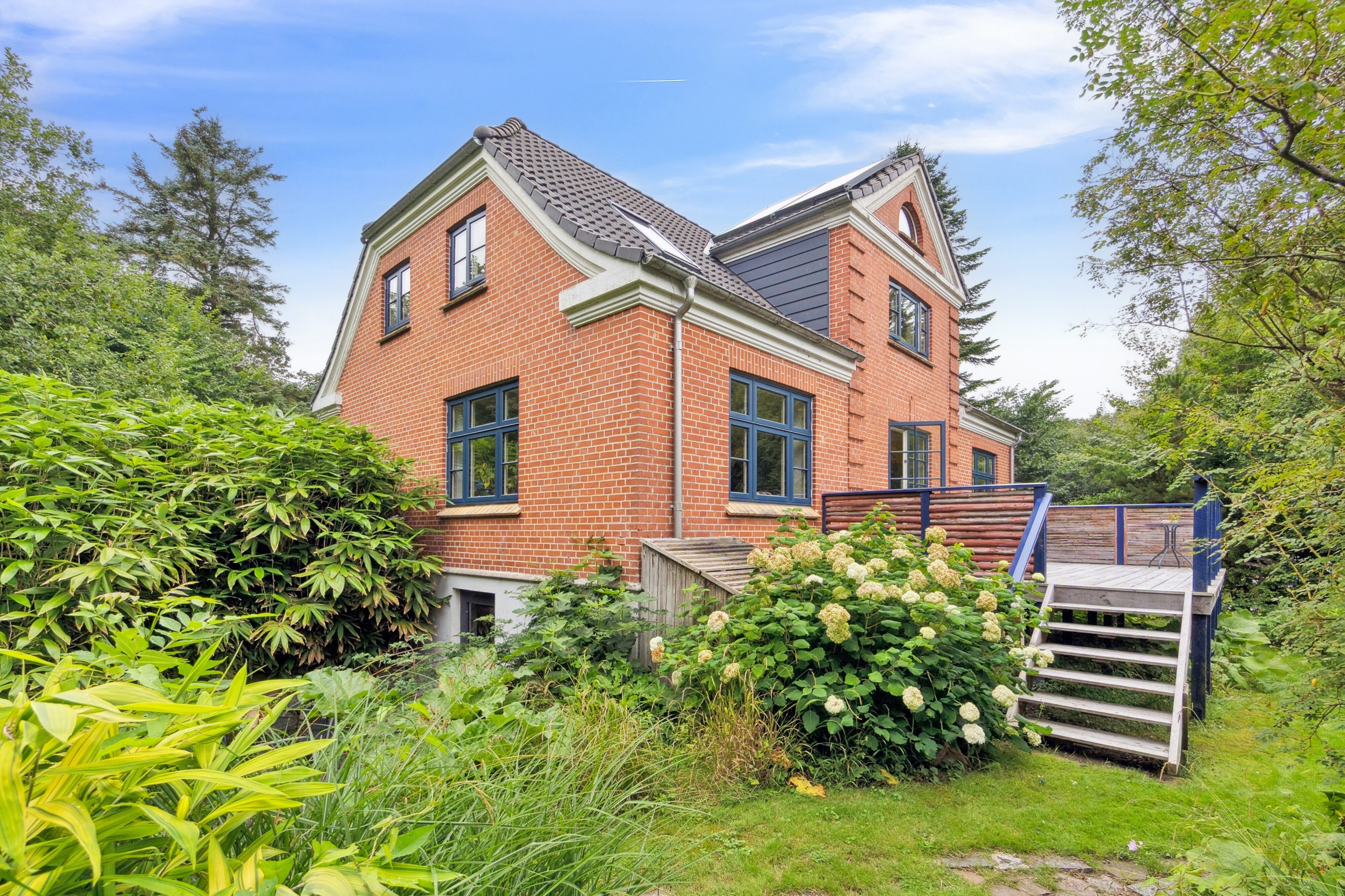 Fremhævet set fra haven billede i fuldskærmstilstand. Billede af Kløvenhøjvej 6, 7760 Hurup Thy