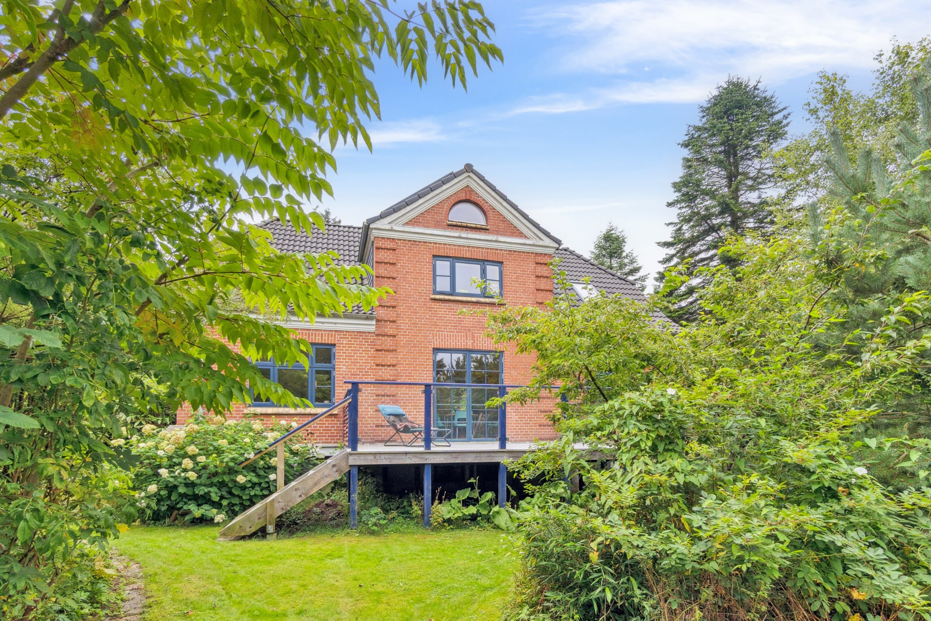 Fremhævet set fra haven billede i fuldskærmstilstand. Billede af Kløvenhøjvej 6, 7760 Hurup Thy